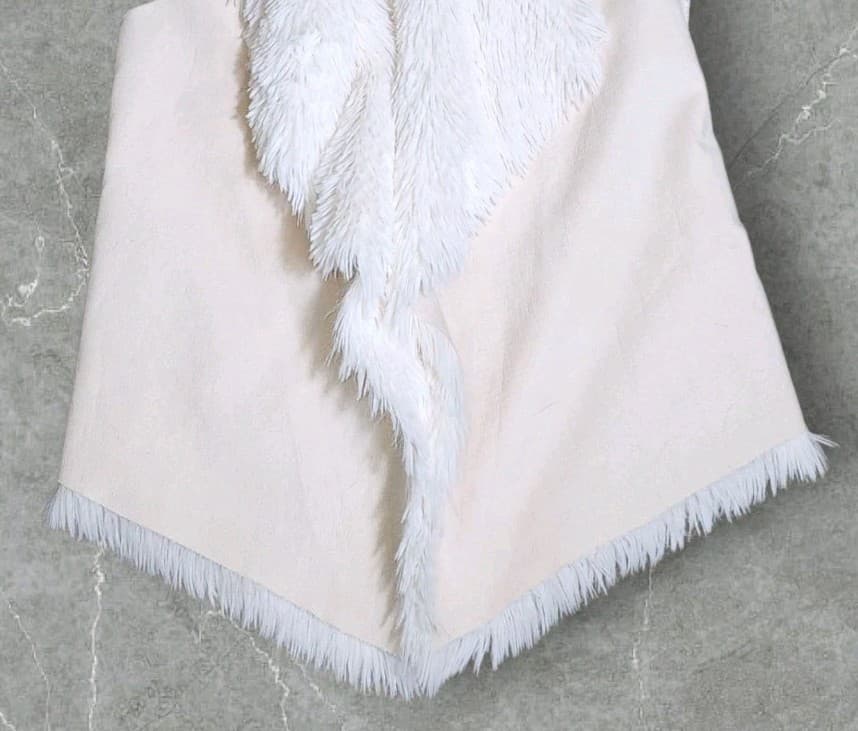 Steve Madden White Faux Fur Shaggy Vest Women's Sz M/L " - Thumbnail 4
