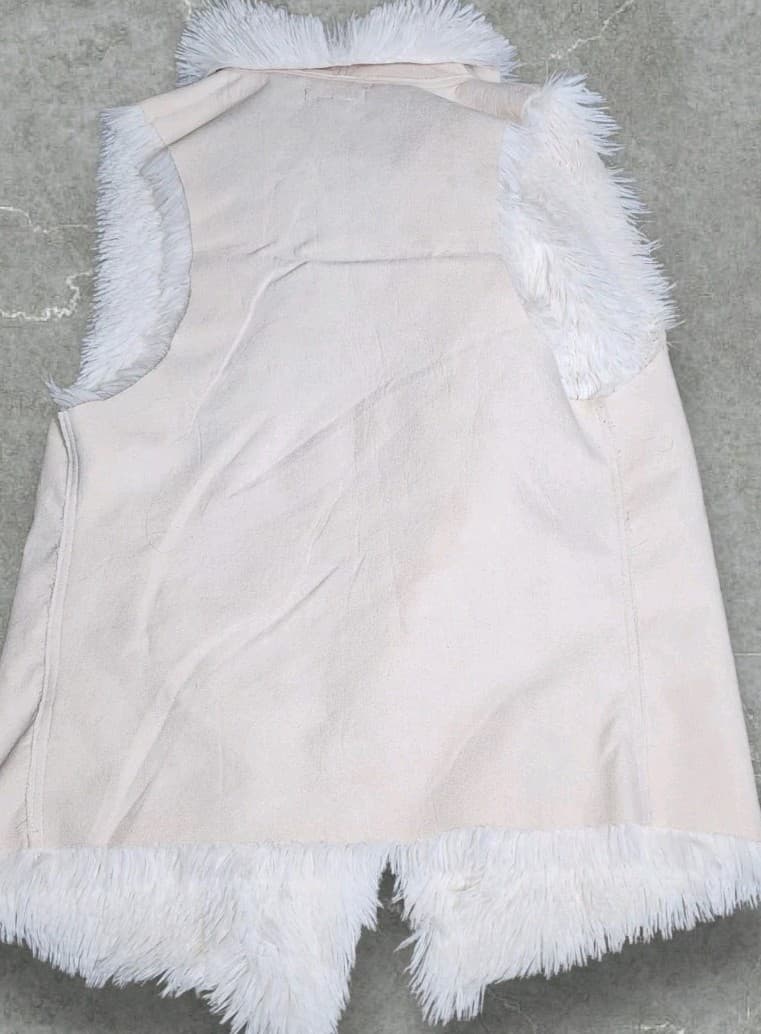 Steve Madden White Faux Fur Shaggy Vest Women's Sz M/L " - Thumbnail 7