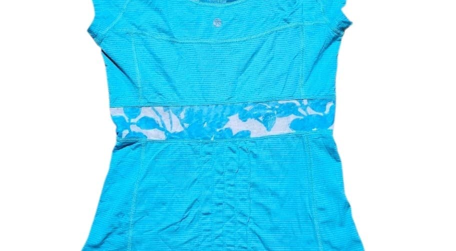 LuluLemon Mesh Panel Top Sweat Band Tee Women's Size 6 - Thumbnail 15