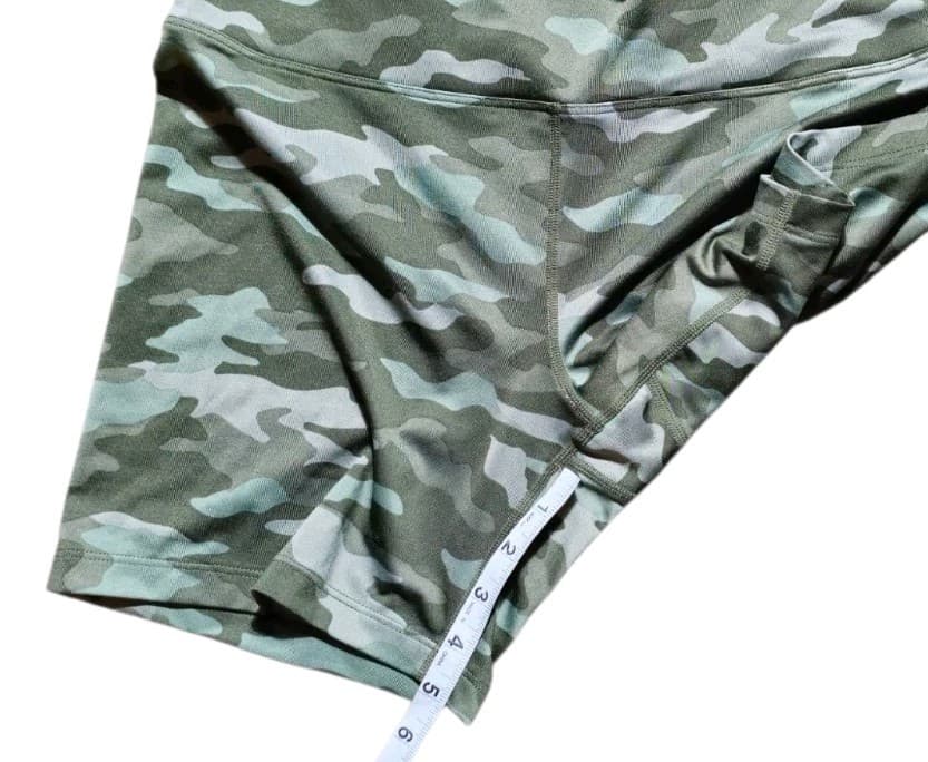 Pink Victorias Secret Ultimate Camo Biker Workout Shorts Womens L Yoga Running - Thumbnail 5