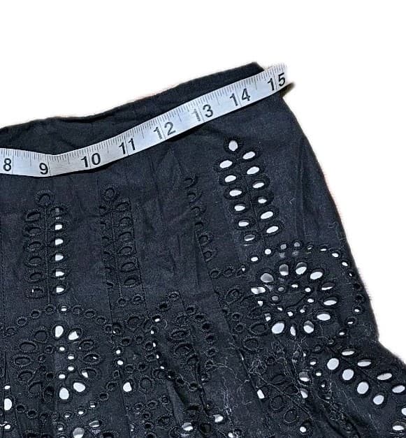 Elle Tahari Black Eyelet Lace Cutouts Fully Lined Pleaded Skirt Womans Size 8P - Thumbnail 5