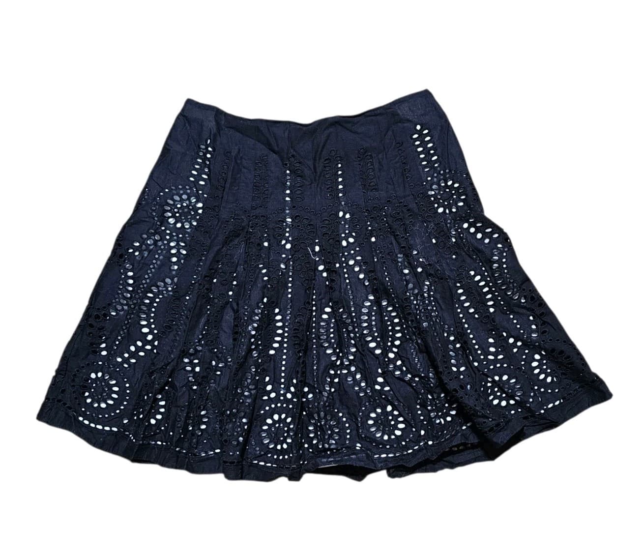 Elle Tahari Black Eyelet Lace Cutouts Fully Lined Pleaded Skirt Womans Size 8P