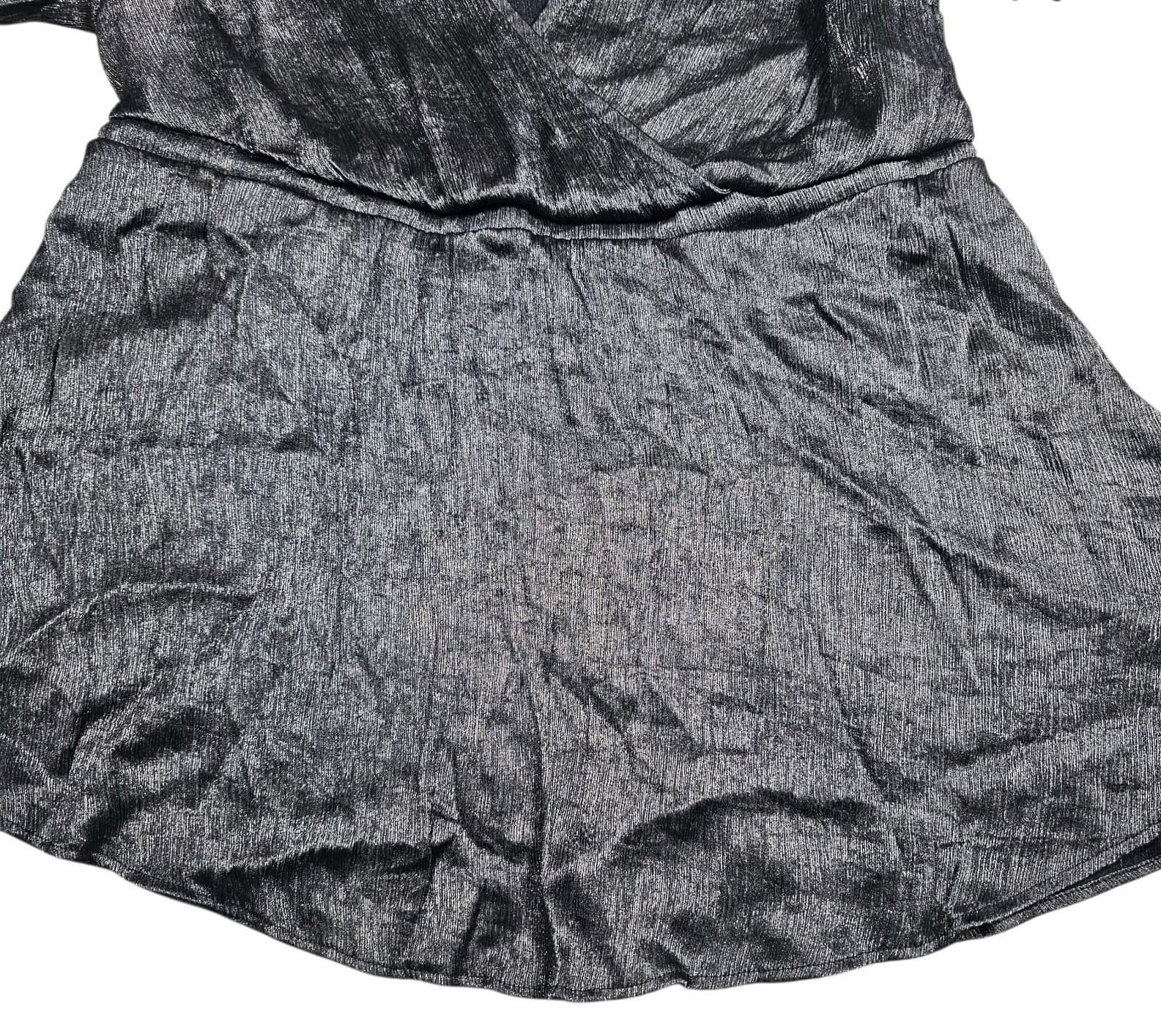 Torrid Shirt Womens size 2X Black Metallic Lurex Flutter Sleeve Surplice Romper - Thumbnail 4
