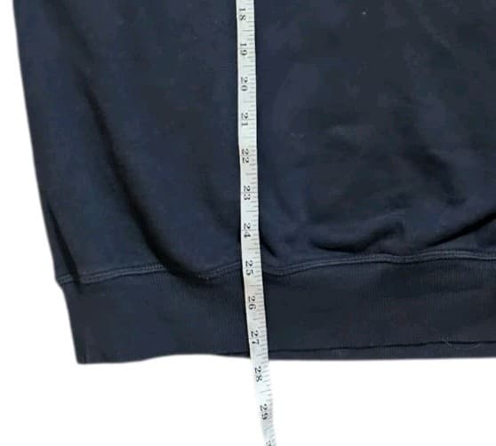Gymshark Crest Sweatshirt Black Crew Neck Pullover Black womans Size Medium - Thumbnail 9