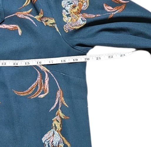 DR2 By Daniel Rainn Teal Floral V-neck Blouse Pleat Front Iris Print Size Medium - Thumbnail 10