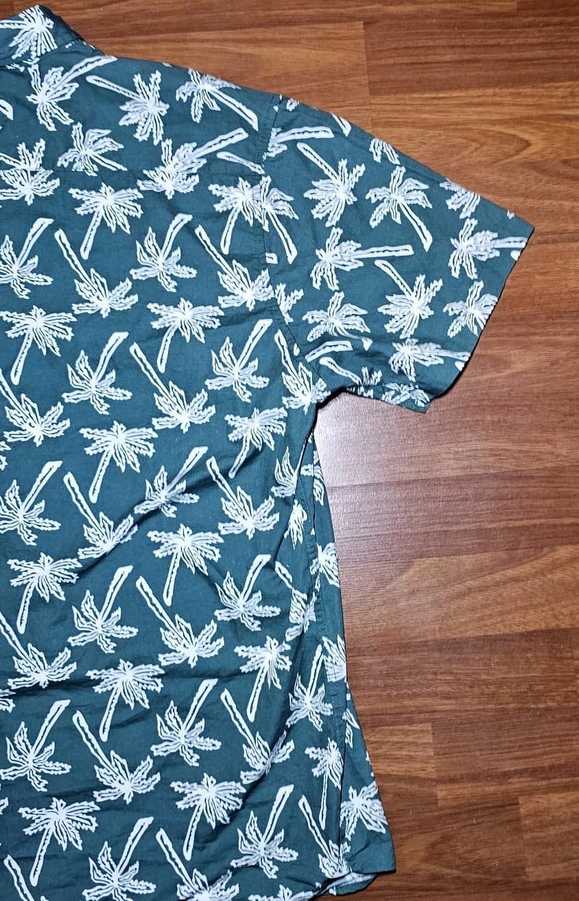 Molokai Surf Men's XL Hawaiian Style Green & White Palm Tree Short Sleeve Shirt - Thumbnail 10