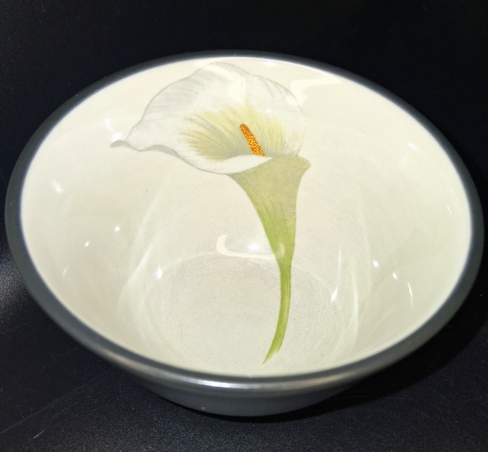 Noritake Colorwave Graphite Fruit Dessert Bowl One Bowl White Calla Lilly