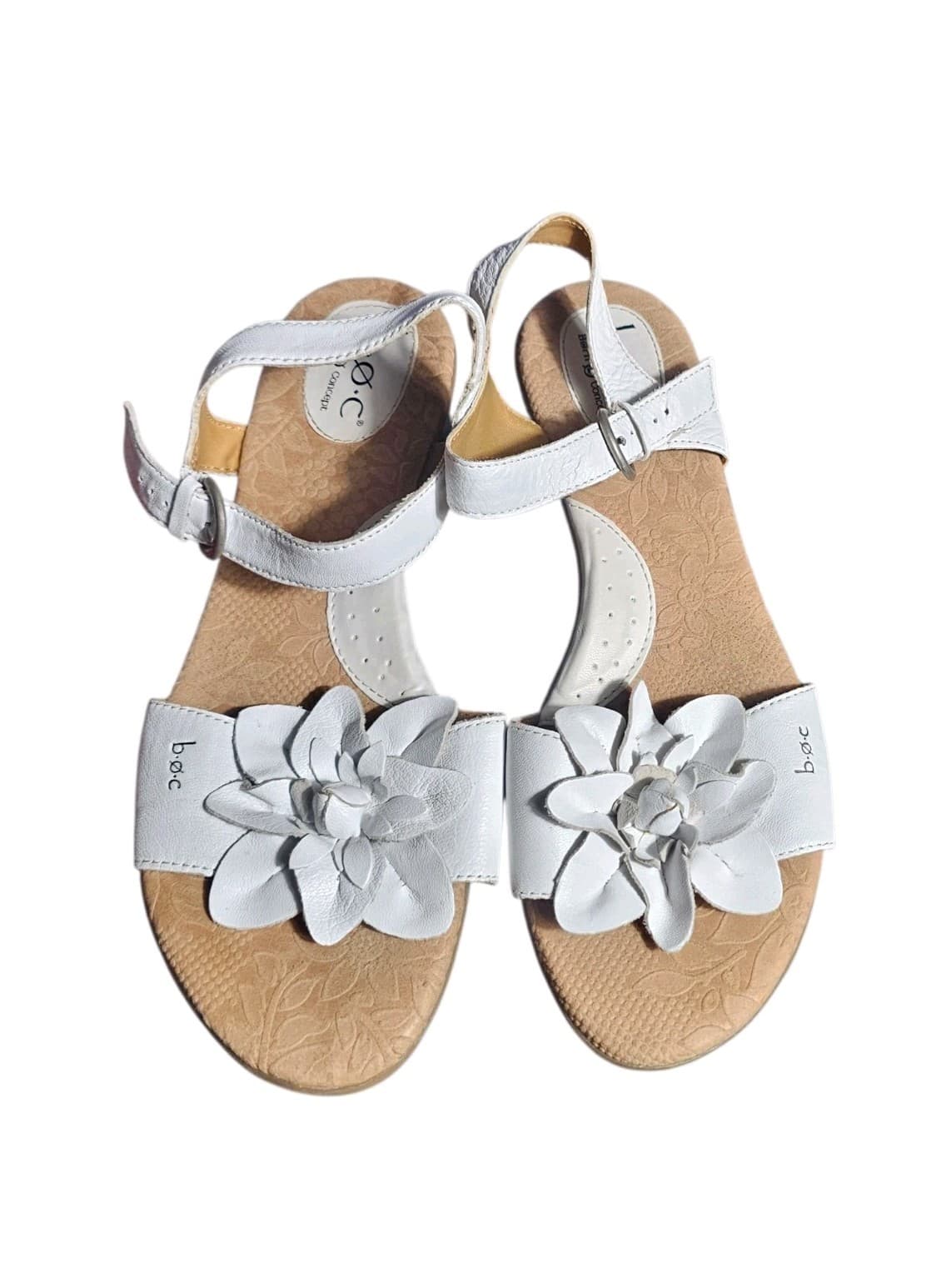 B.O.C. Born Concept Estella White Leather Floral Wedge Sandals Womans Size 10