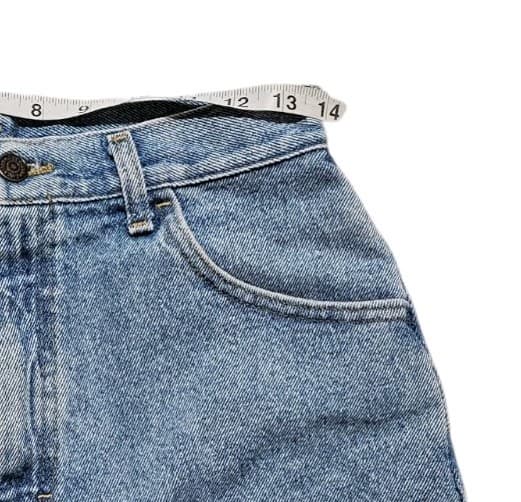 Lee 375-5791 Women's Classic Relaxed Fit Denim Shorts Size 12p Vintage USA - Thumbnail 9