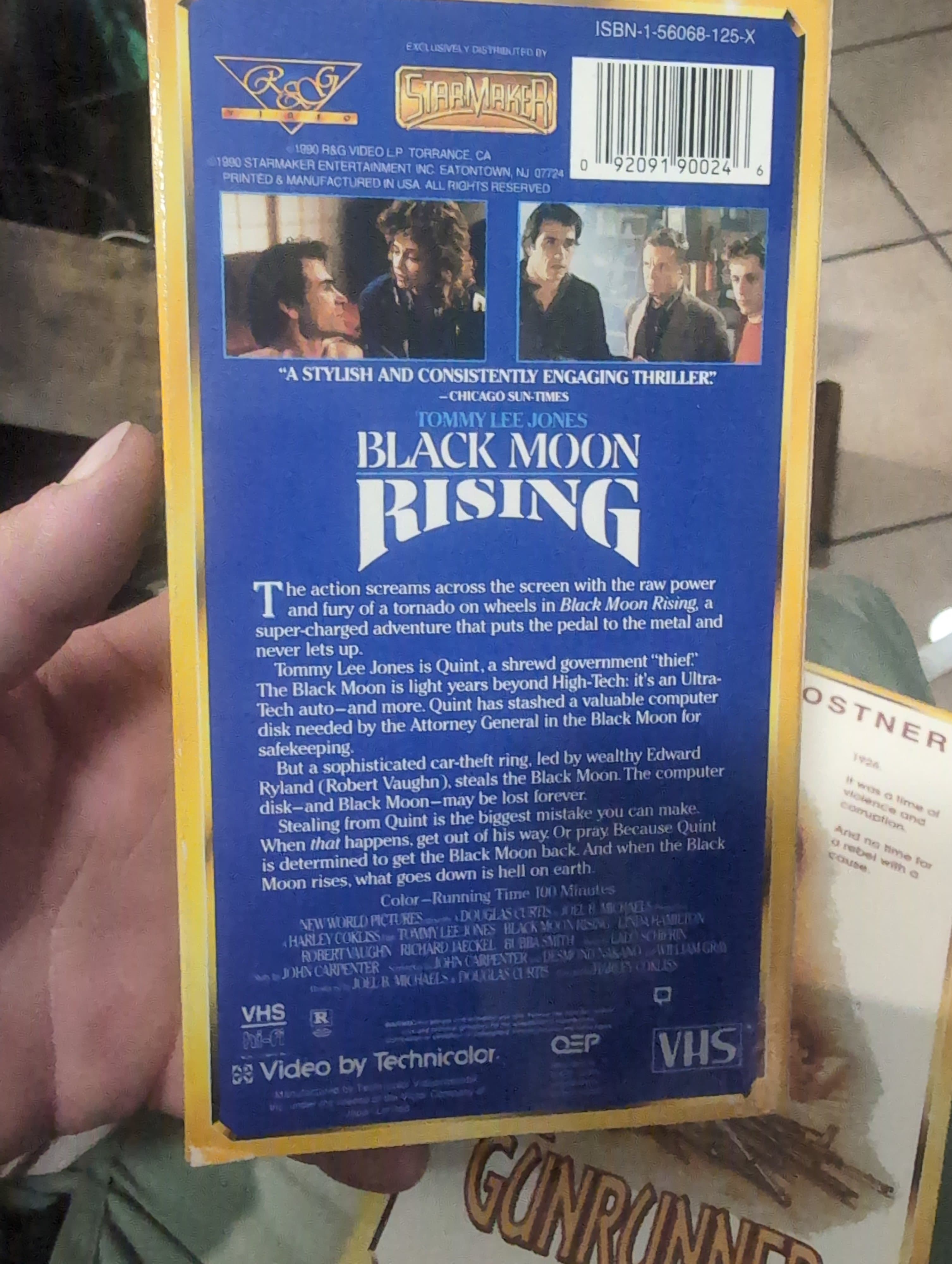 Black Moon Rising VHS Tommy Lee Jones Thriller - Thumbnail 2