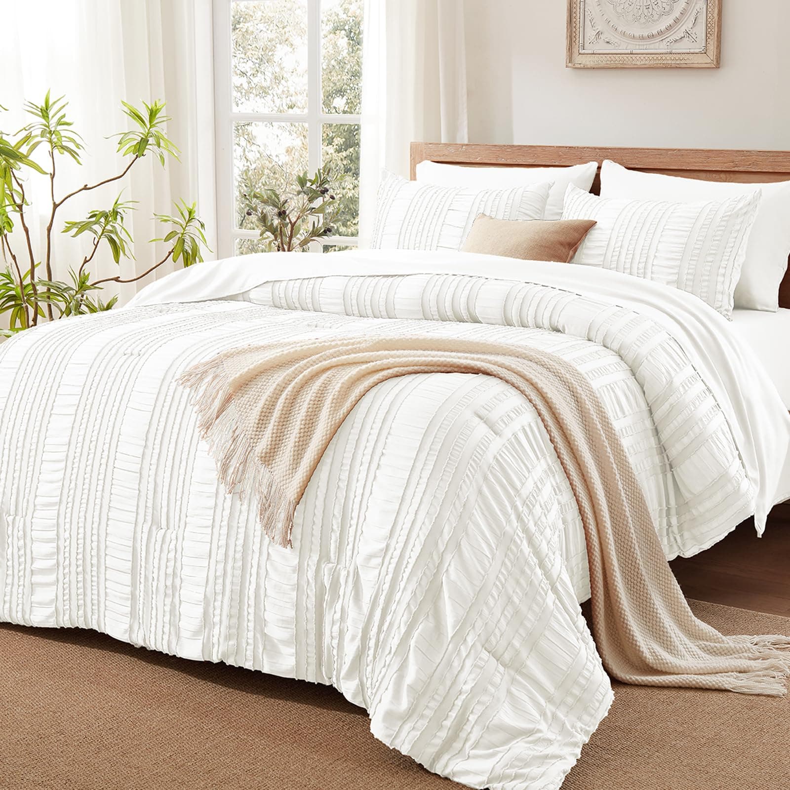 DHSFKBE White King 7 Piece Tufted Comforter Set Bed in a Bag Microfiber