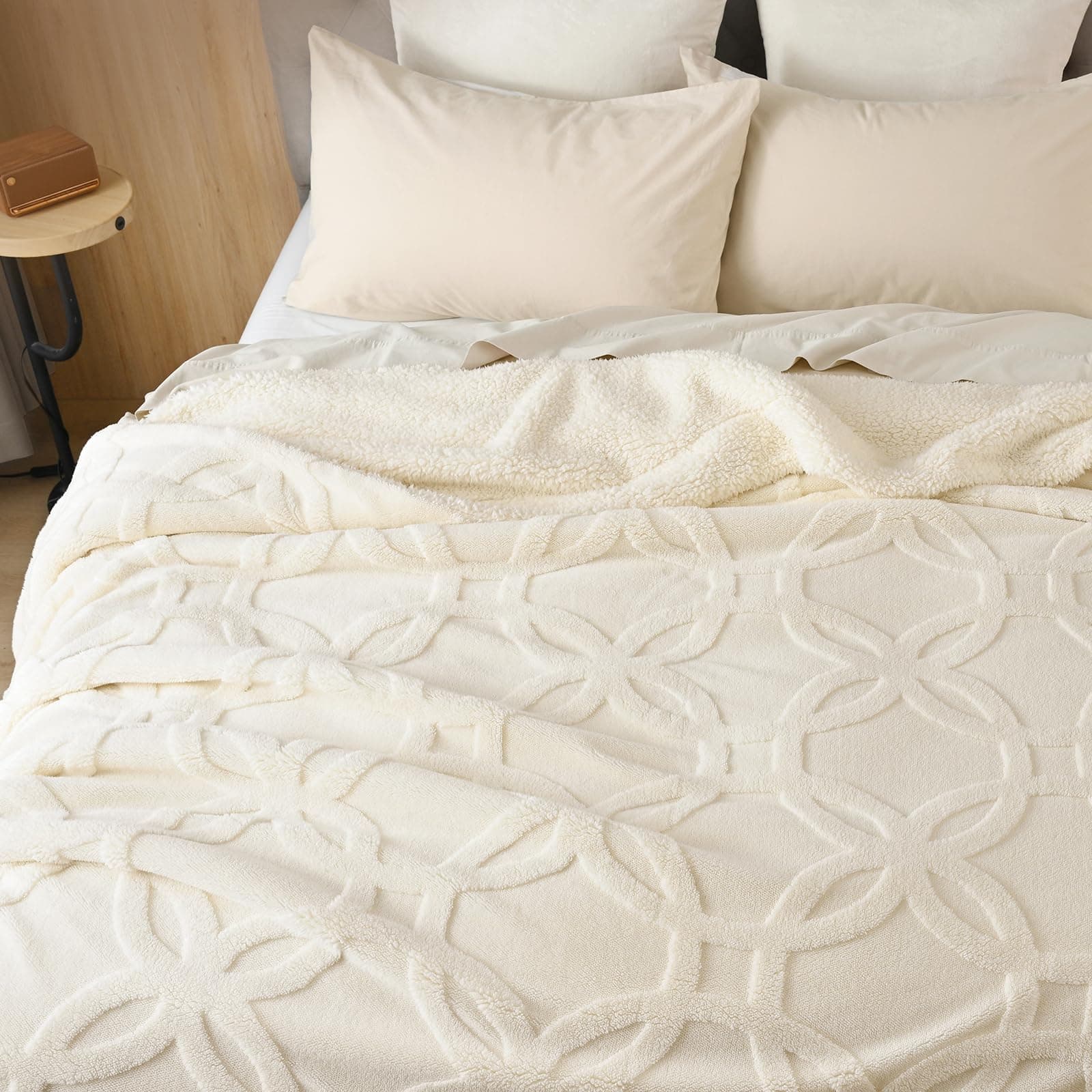 PHF Sherpa Fleece Blanket Queen Size 90" x 90" 510GSM Cream - Thumbnail 7