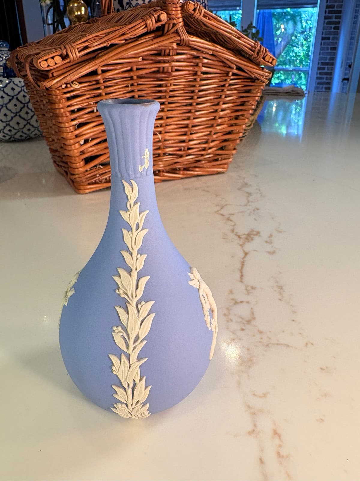 Wedgwood Blue Jasperware Bud Vase Cherub Cupid 5 Inch England - Thumbnail 3
