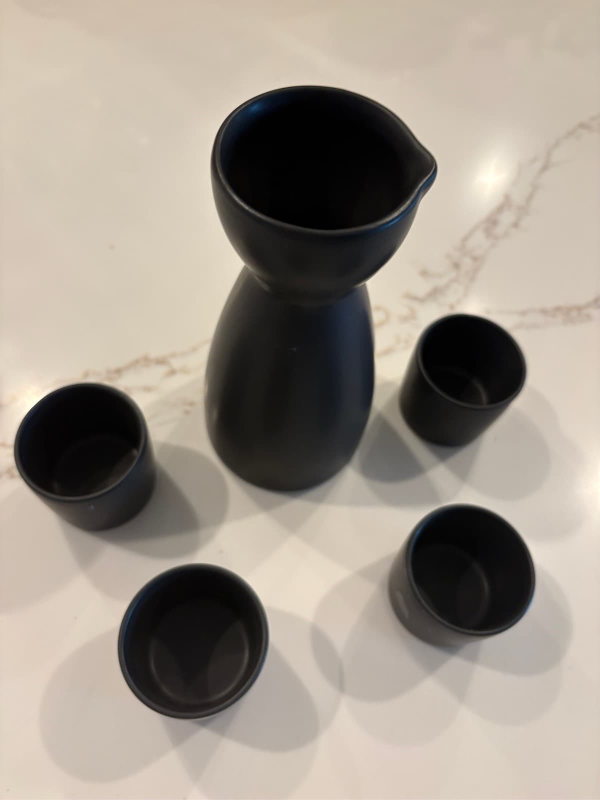 OGGI Matte Black Ceramic Sake Set Carafe & 4 Cups Japanese Style Barware - Thumbnail 2