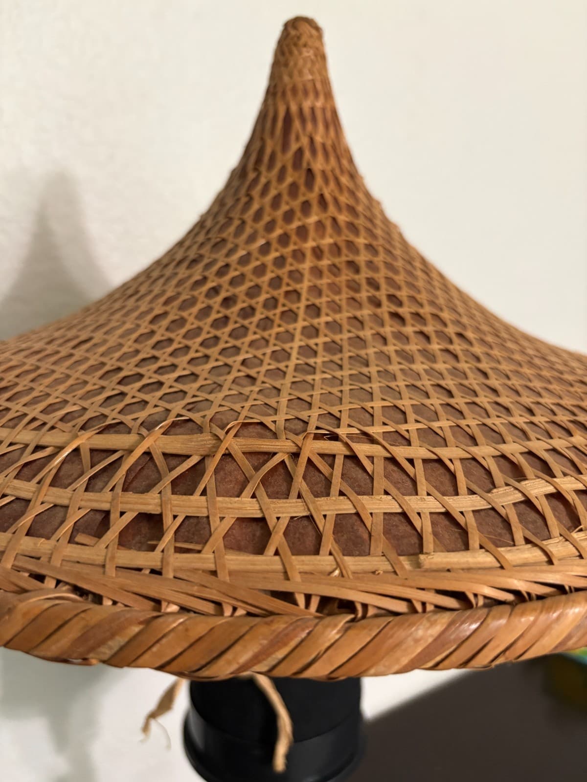 19" Vintage Asian Woven Bamboo Rattan Conical Hat Rice Paddy Farmer Sun Shade - Thumbnail 5