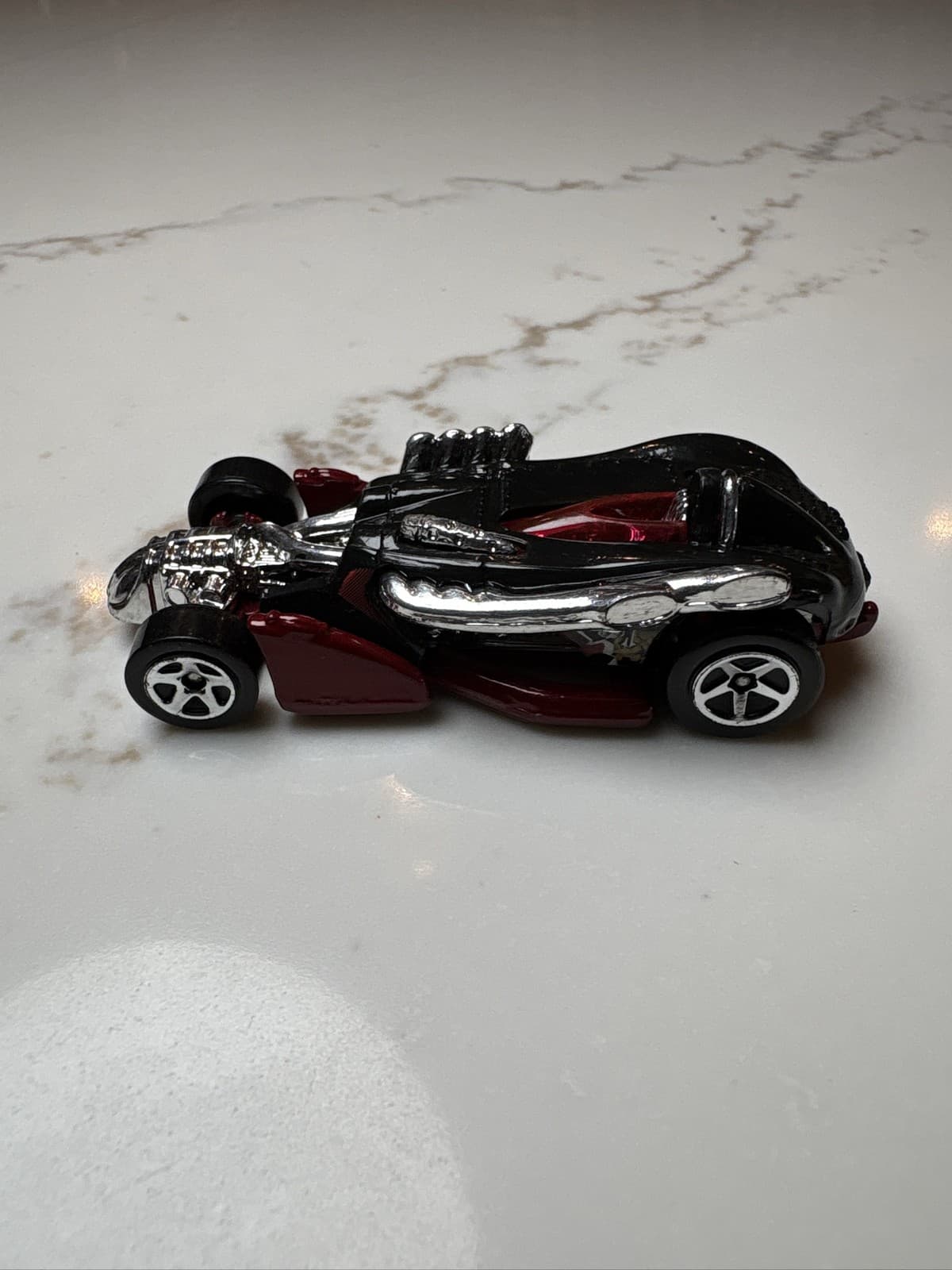 1996 Wheels Salt Flat Racer Black & Maroon Diecast 1:64 Scale Car - Thumbnail 3