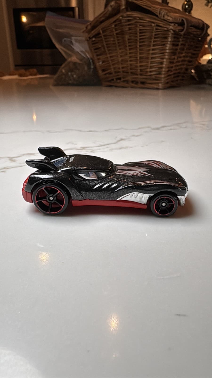 2010 Wheels Howlin' Heat Black Red Diecast 1:64 Scale Model Car
