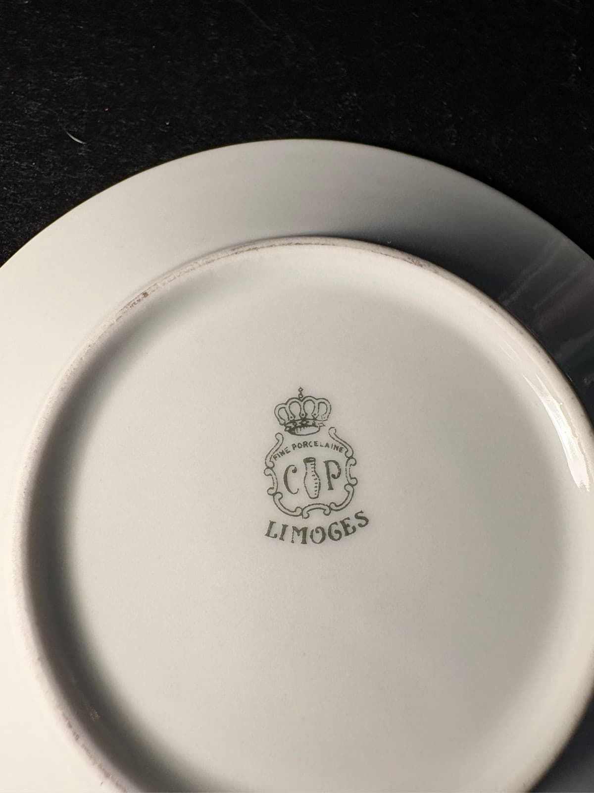 Limoges France Fragonard Demitasse Cup Saucer Gold Courting Couple - Thumbnail 5