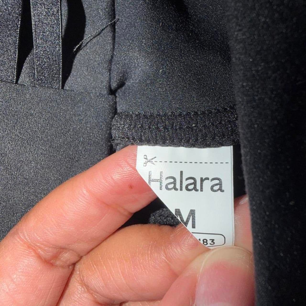Halara biker shorts - Thumbnail 3