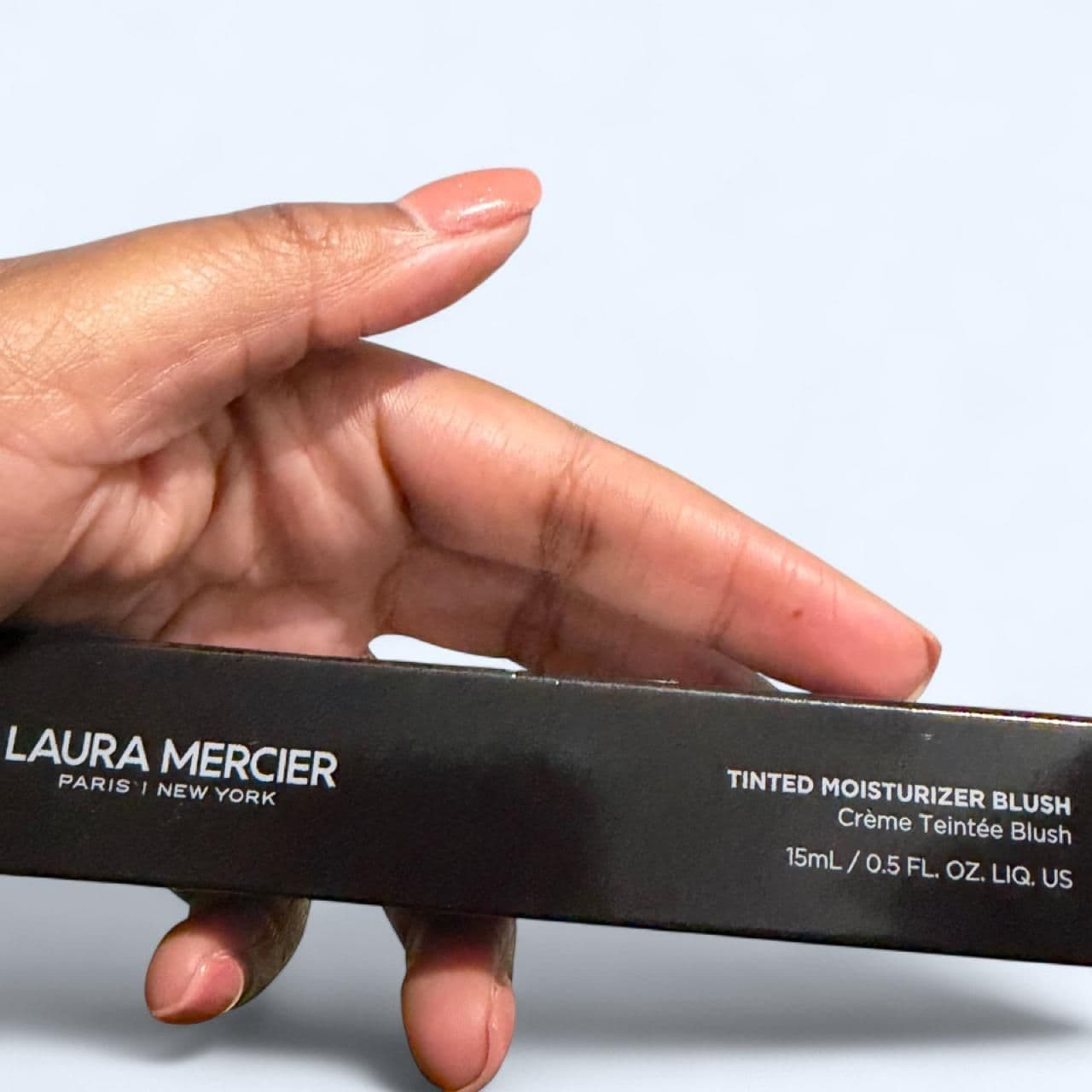 Laura-mercier Red and Pink Makeup - Thumbnail 2
