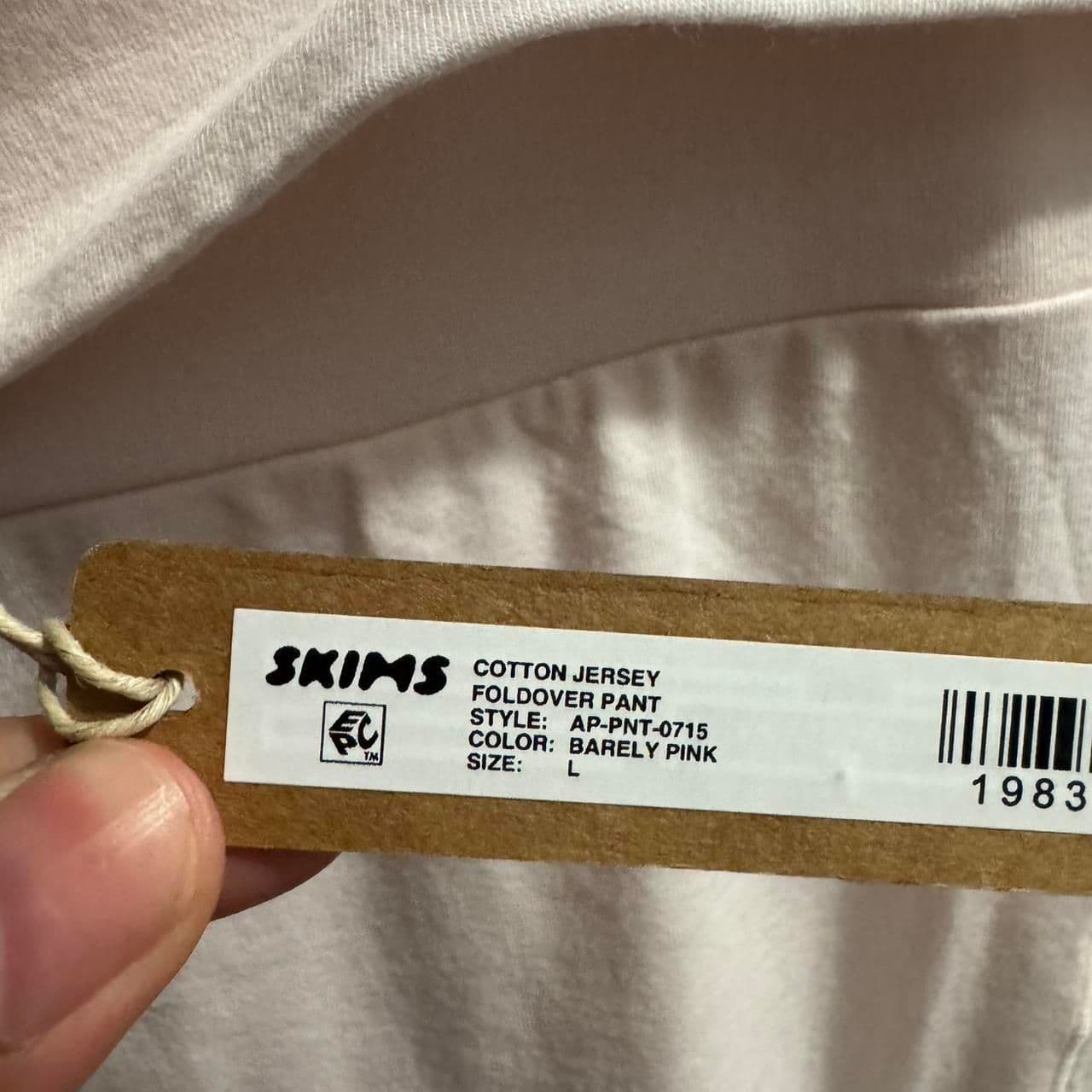 Skims Women's Pink foldover pants - Thumbnail 3