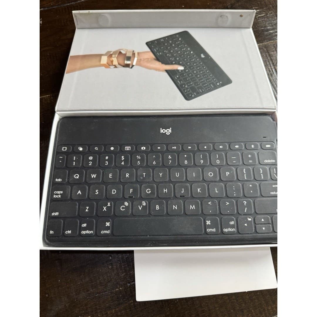 Logitech Keys-to-Go Portable Wireless Keyboard for Apple - 920-008536 - Thumbnail 2