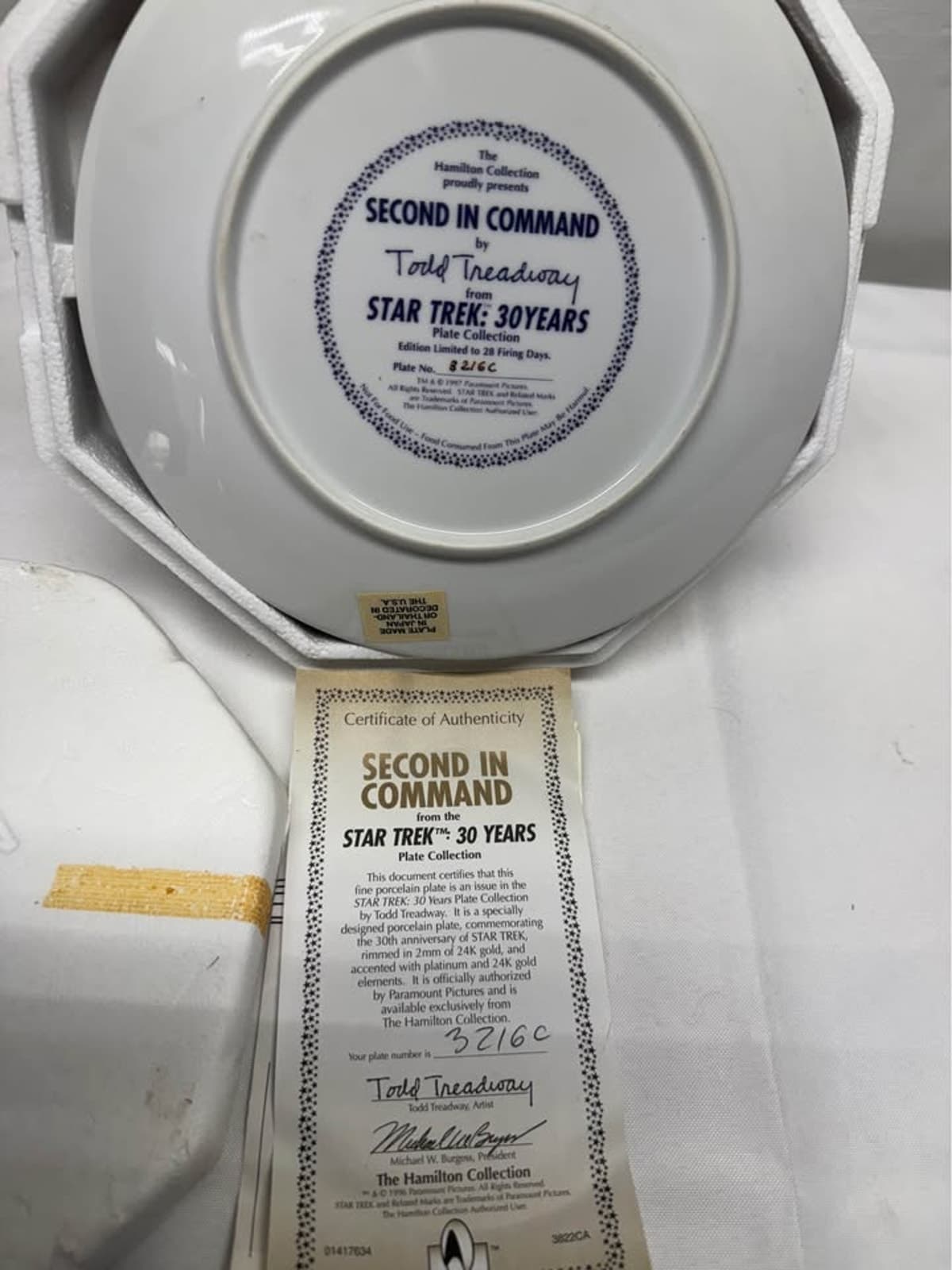 Star Trek "Second in Command" Television Series Collector Decorative Plate - Thumbnail 2