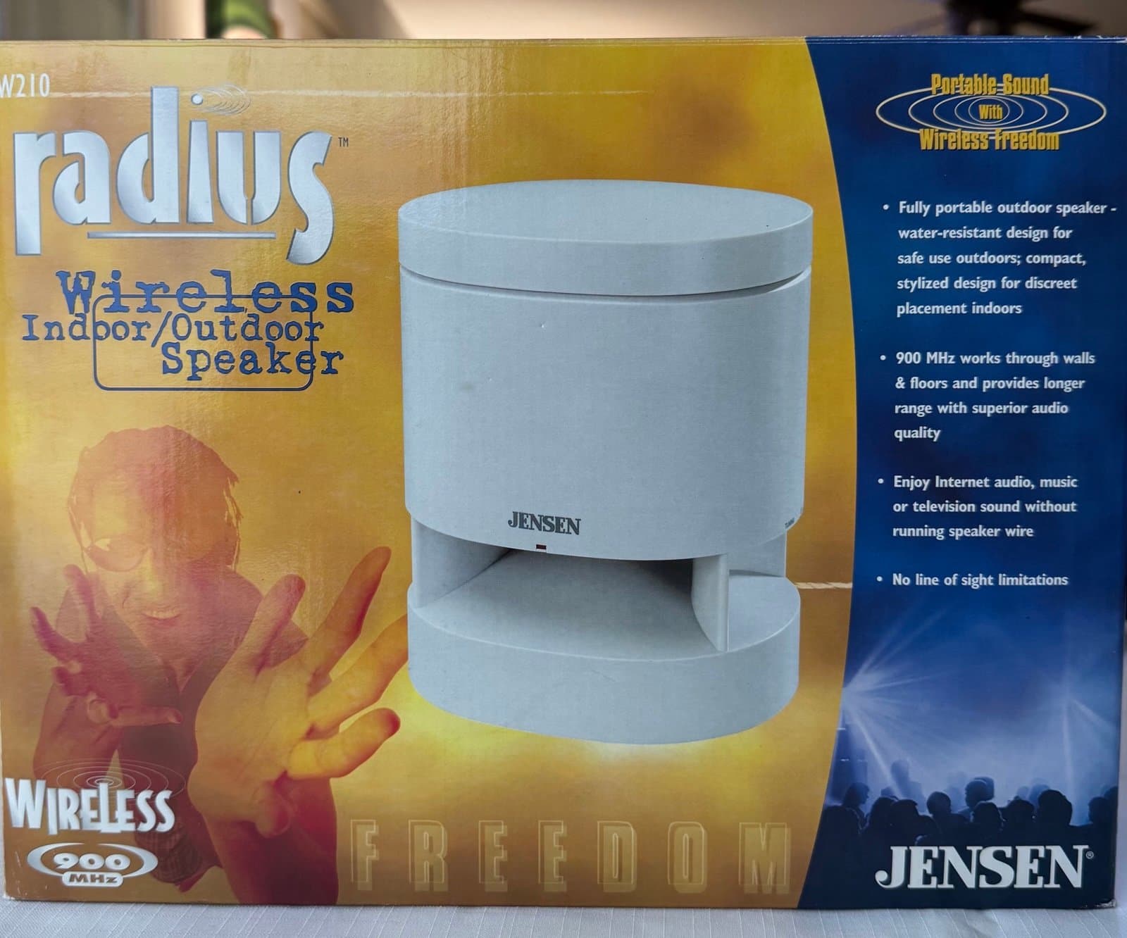 Jensen Radius Wireless Indoor/Outdoor Speaker #JW210