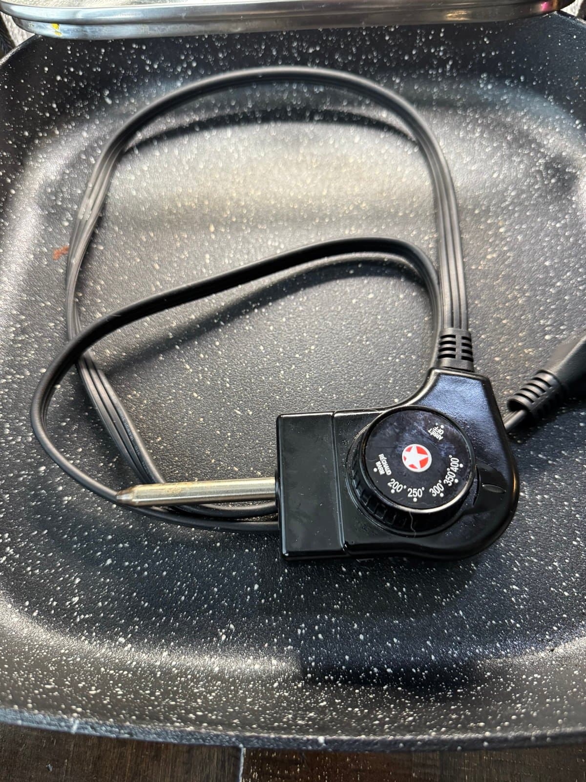 Starfrit The Rock Electric Skillet - 12" x 12" - Thumbnail 2