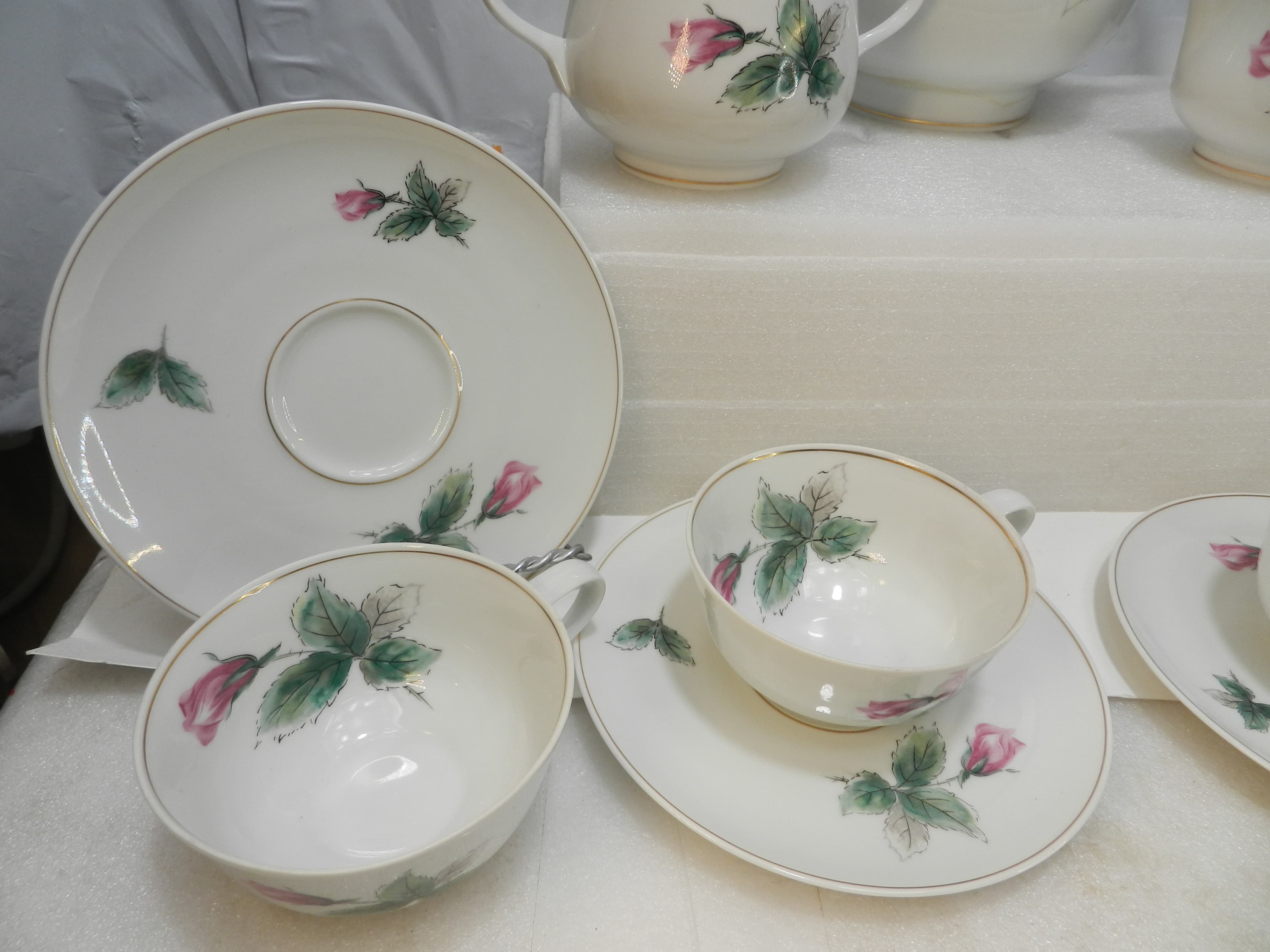 Rosenthal Victorian Rose Pattern Tea Pitcher Cream Sugar & Cups/Saucer Set P83J - Thumbnail 5