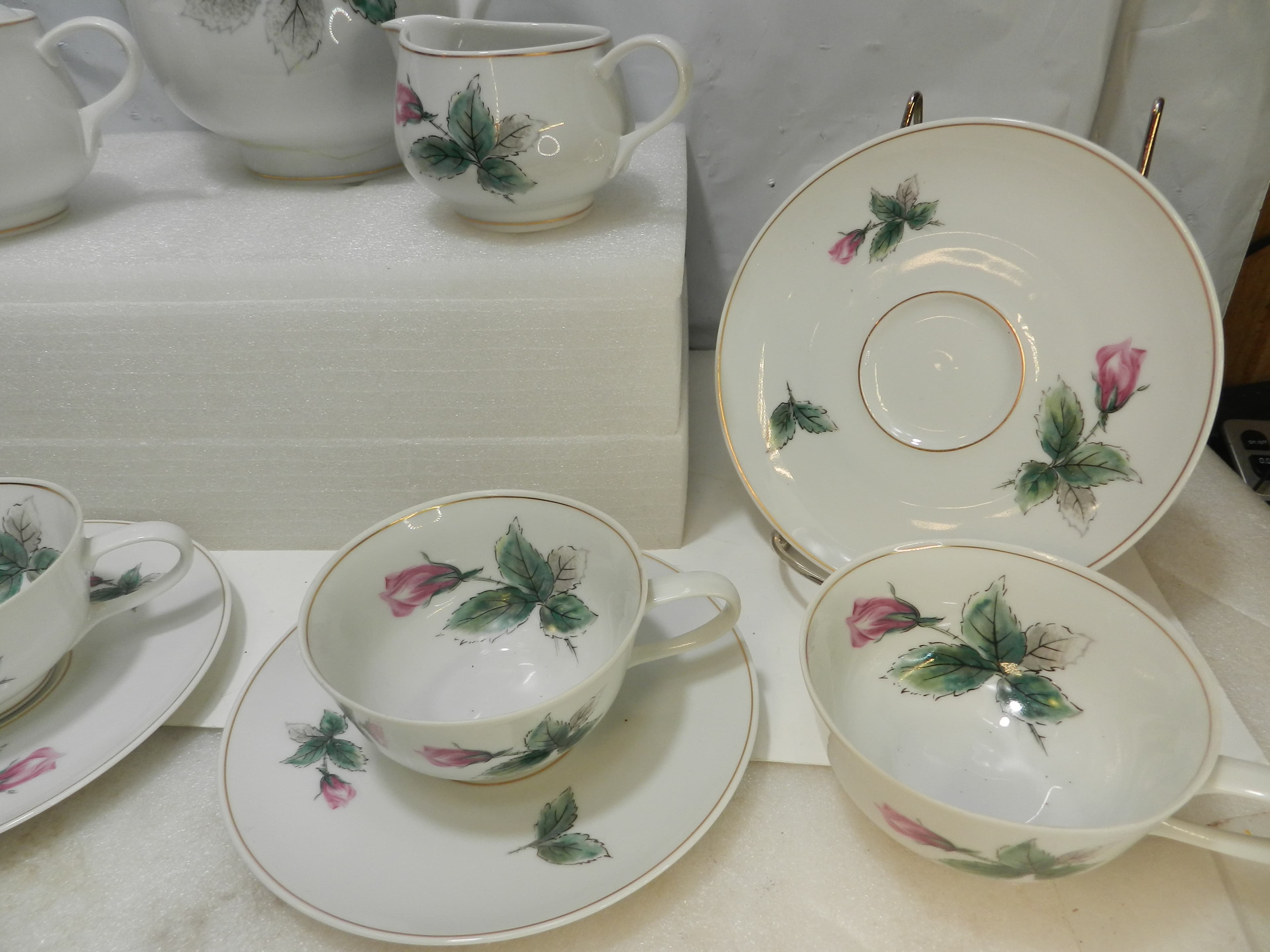 Rosenthal Victorian Rose Pattern Tea Pitcher Cream Sugar & Cups/Saucer Set P83J - Thumbnail 6