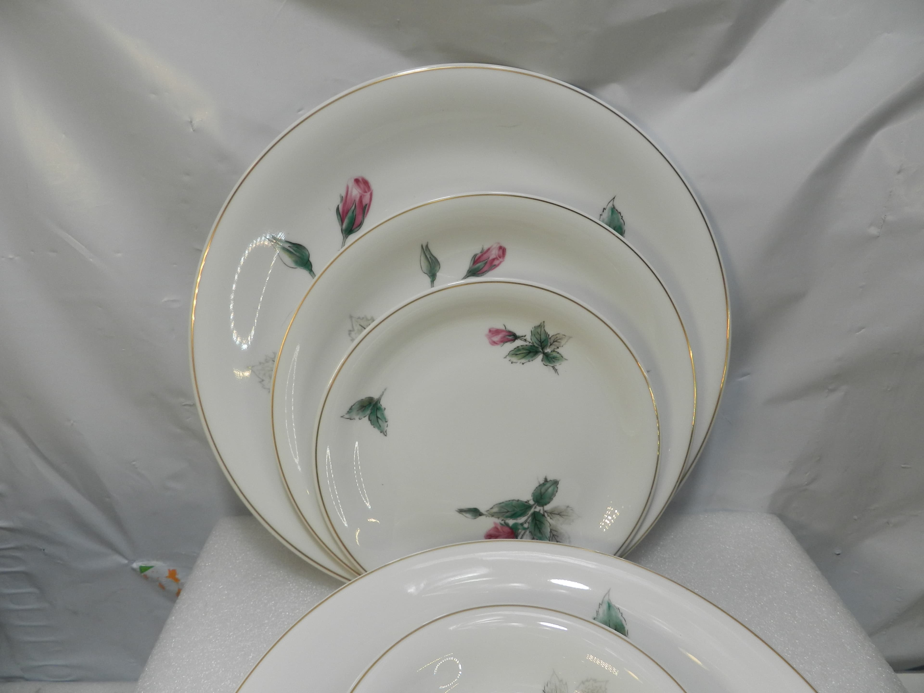 20Pc Rosenthal Continental Victorian Rose Dinner Ware China Gold Rim Rose (P84J) - Thumbnail 3