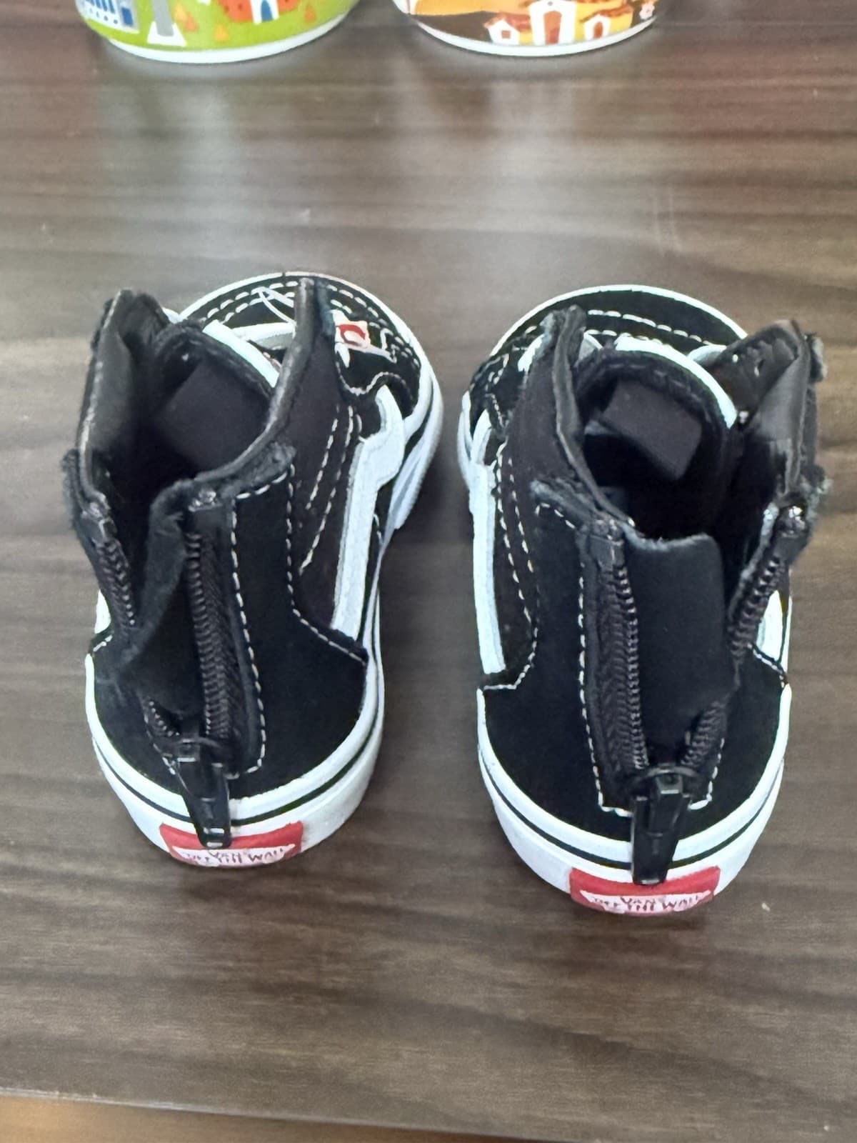 Toddler Sk8-Hi Zip Shoe Lifestyle, Classic Icon - Size 4.5 Very Good Condition - Thumbnail 2