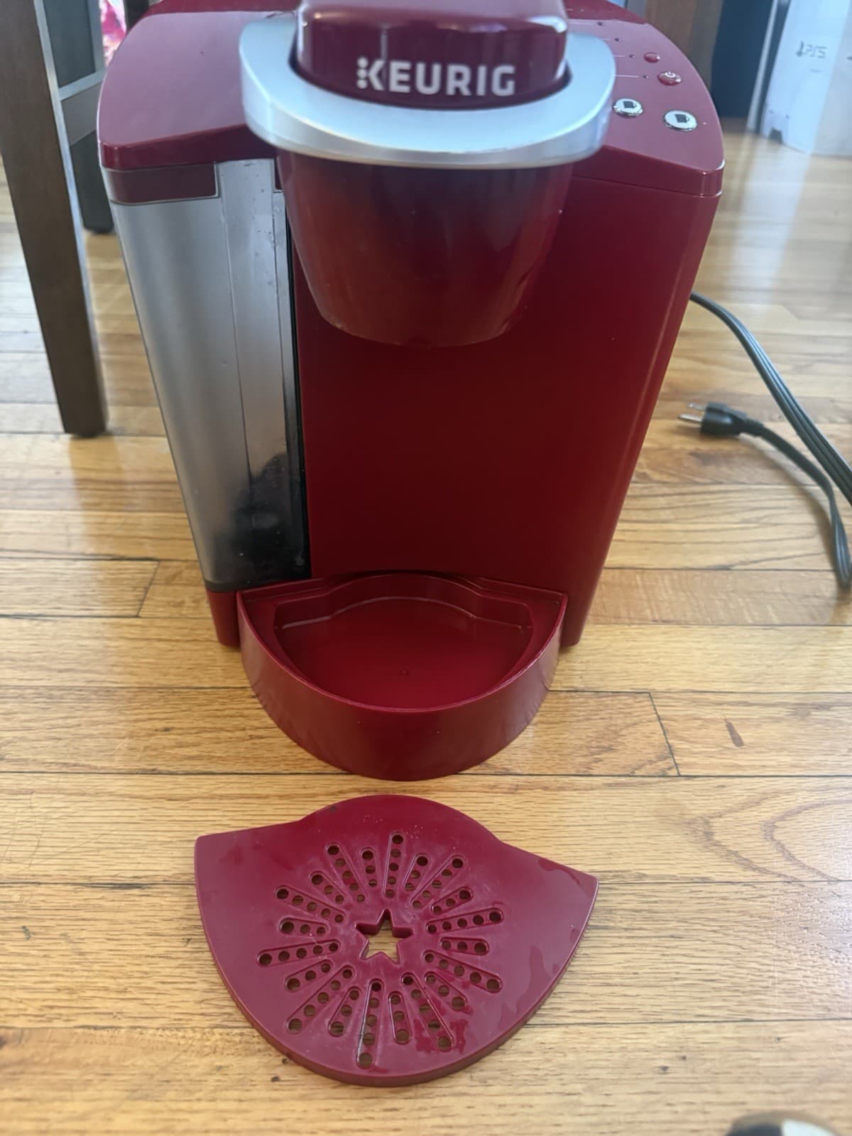 Keurig K-Classic Red Pod Coffee Maker, K-Cup Compatible,complete Works - Thumbnail 2