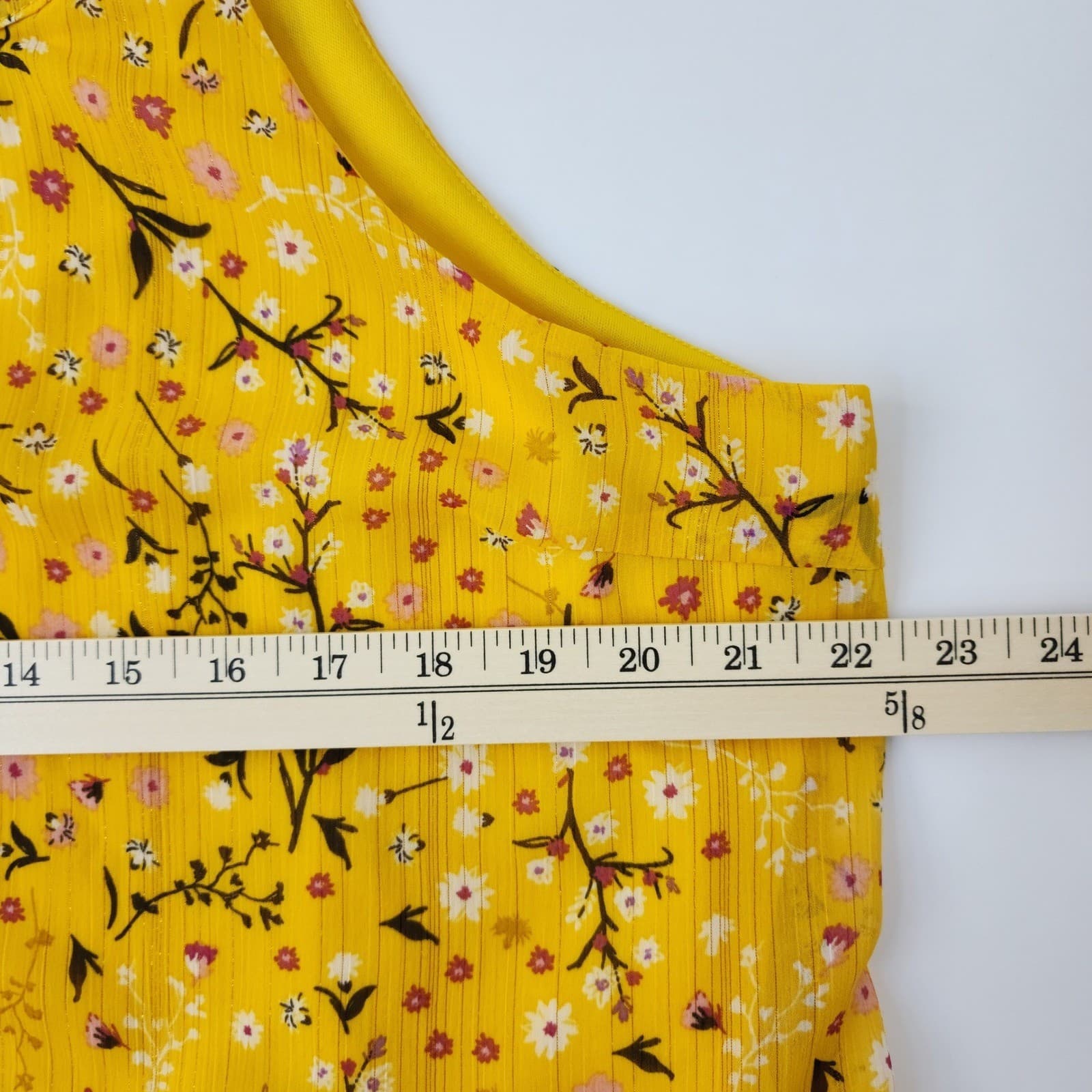 A Love Story Yellow Floral Halter Top XL Pleated Tie Shoulder Lurex Shimmer - Thumbnail 3