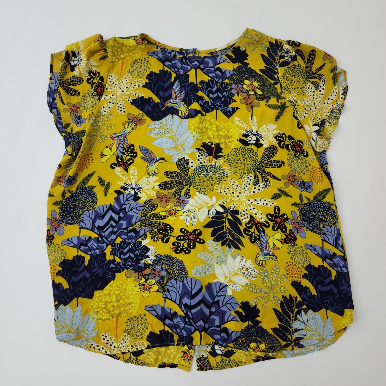 Yellow Tropical Hummingbird Print Flutter Sleeve Button Front Blouse Top - Thumbnail 6