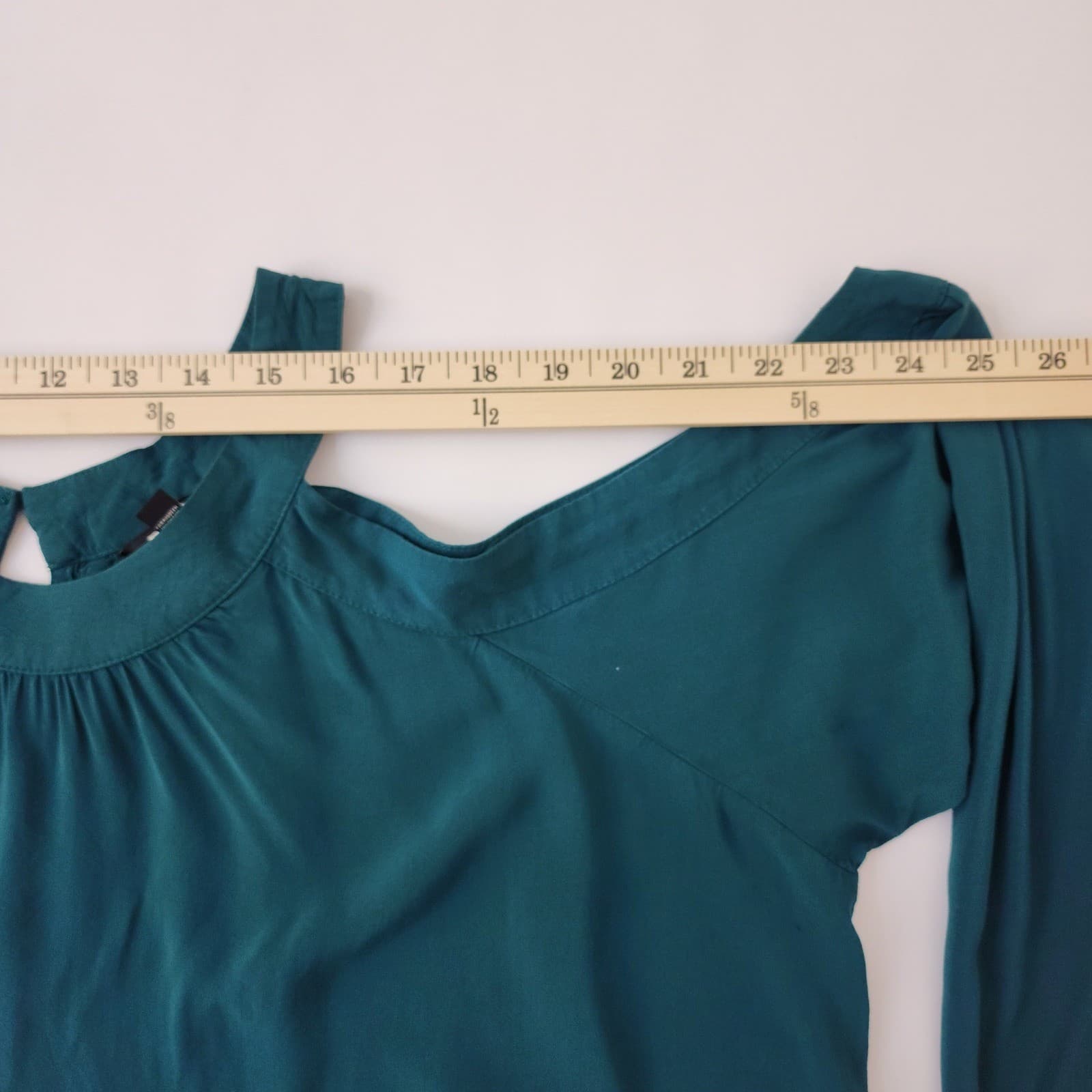Express Womens Teal Green Cold Shoulder Blouse Keyhole Back Top Size Large - Thumbnail 4
