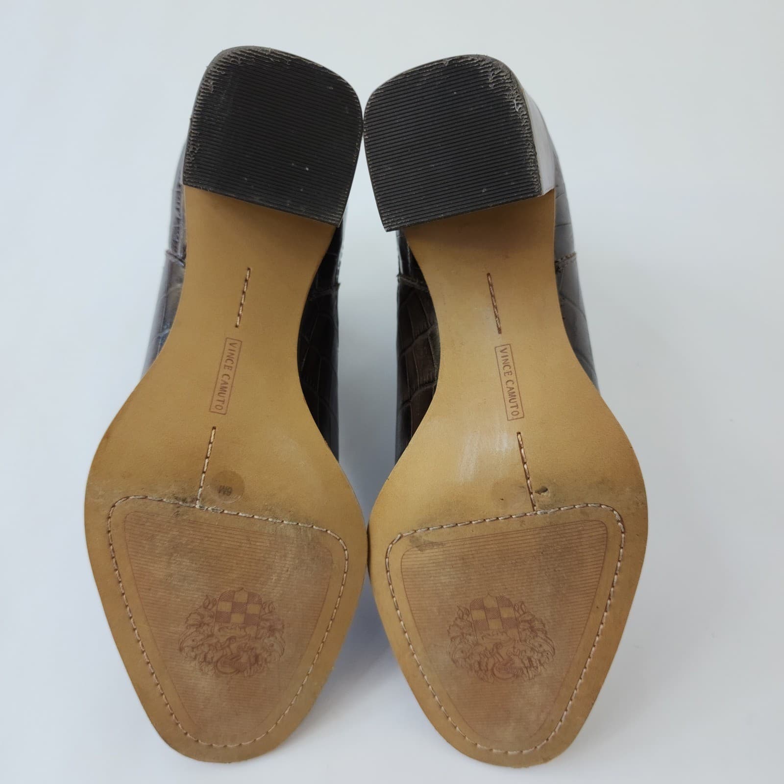 Vince Camuto Jentilliy Brown Croc Embossed Leather Ankle Boots Chain Detail 6M - Thumbnail 6
