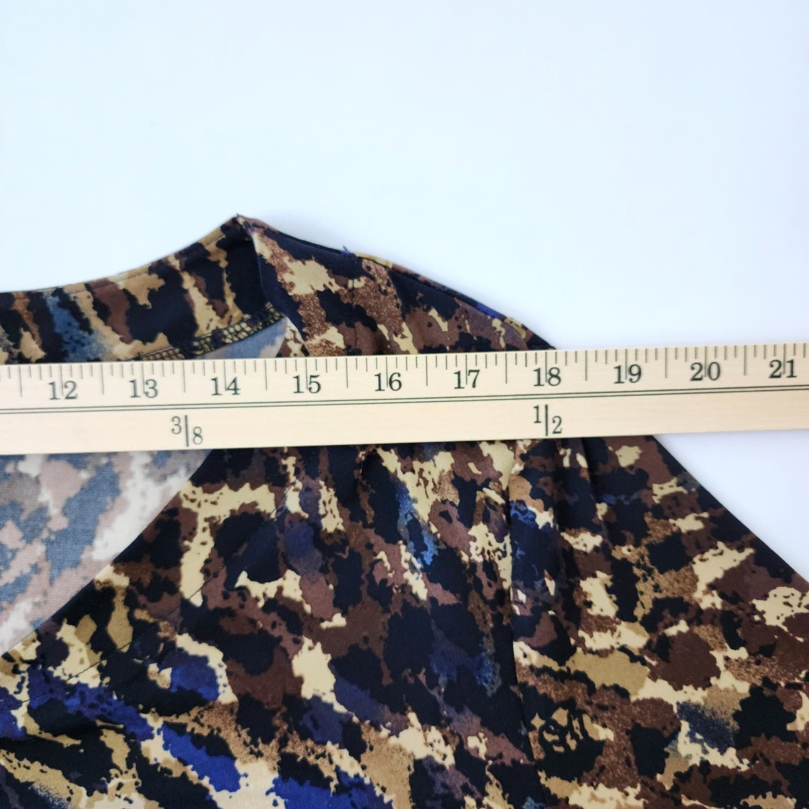 Liz Claiborne Woman 3X Leopard Animal Print V-Neck 3/4 Sleeve Knit Top Brown - Thumbnail 4