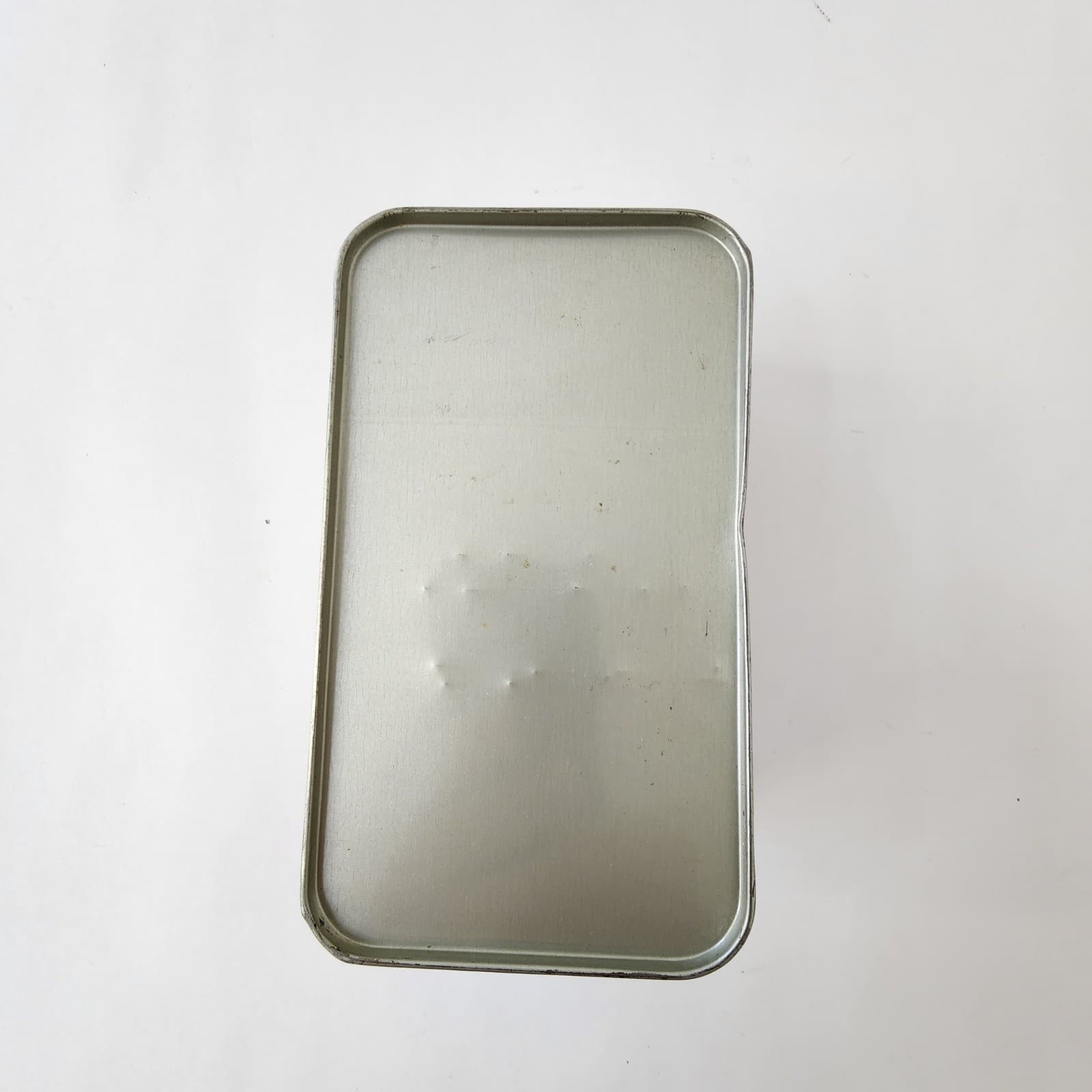 Vintage 1940's Dixie Mix Tin Embossed Camel Logo Silver Metal Storage Box - Thumbnail 3