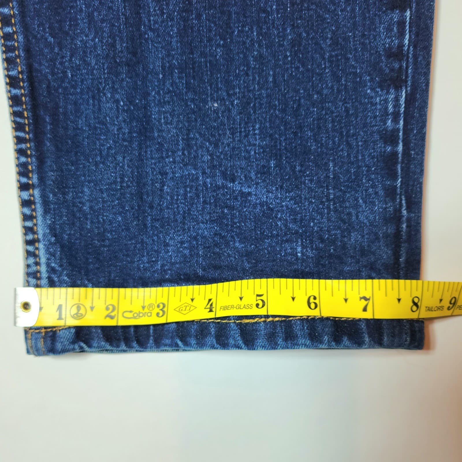VTG Levi's 550 Relaxed Fit Tapered Leg Men's 38x34 Dark Wash Blue Denim Y2K - Thumbnail 7