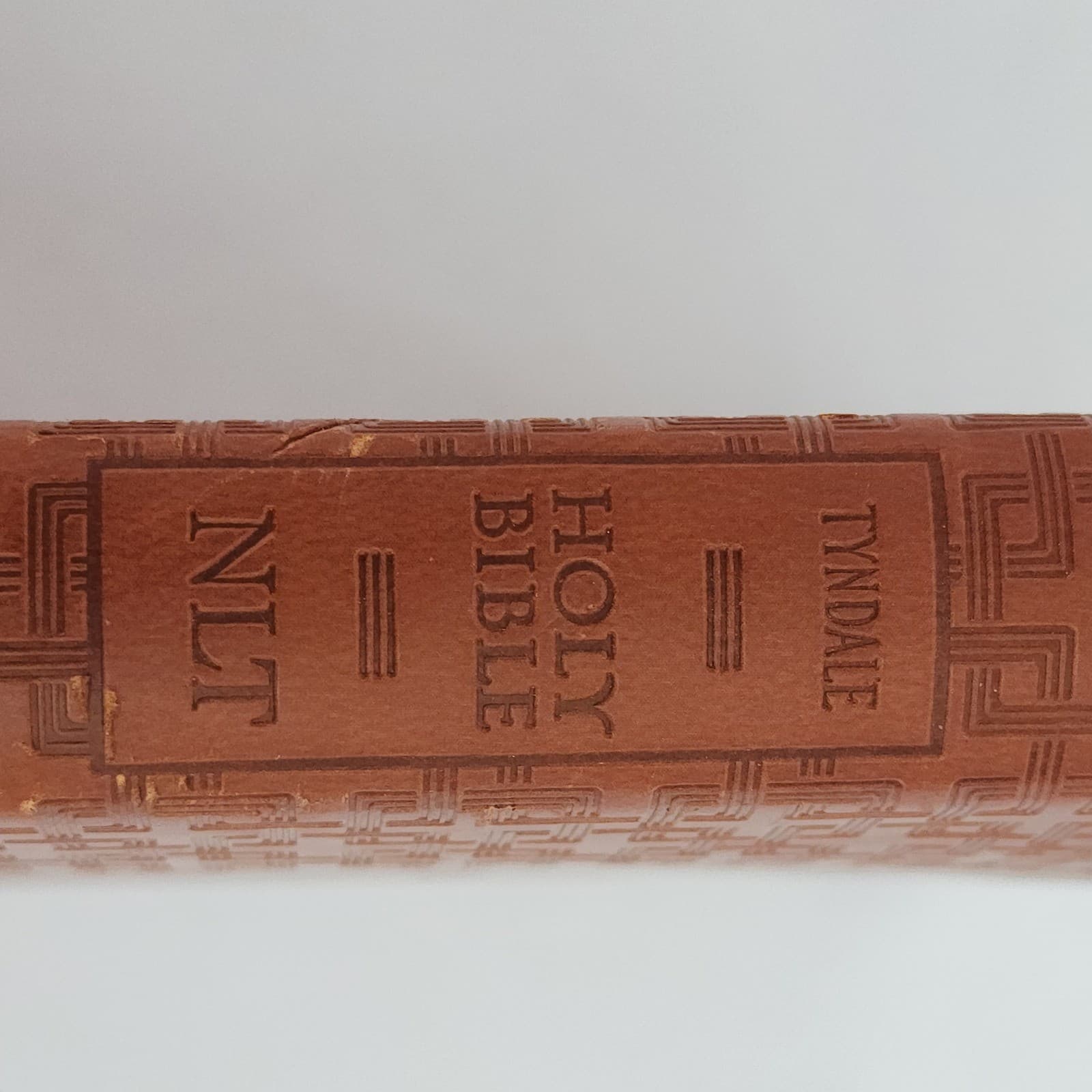 Tyndale NLT Holy Bible Personal Size Slimline Edition TuTone Brown 9781414364674 - Thumbnail 5