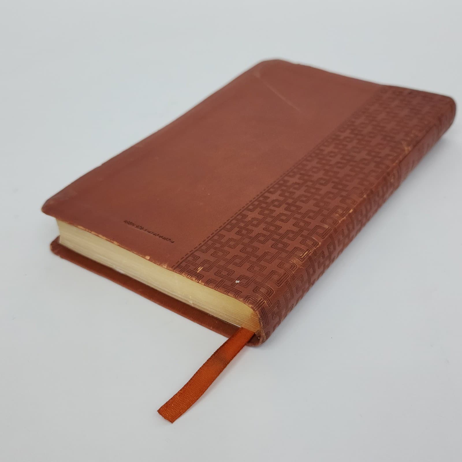Tyndale NLT Holy Bible Personal Size Slimline Edition TuTone Brown 9781414364674 - Thumbnail 3