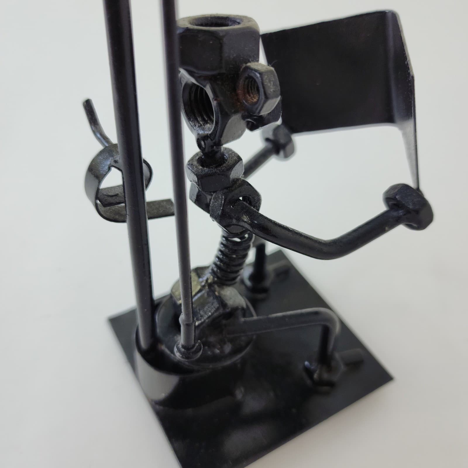 Handmade Metal Nut and Bolt Sculpture Man on Toilet Reading Figurine Pen Holder - Thumbnail 4