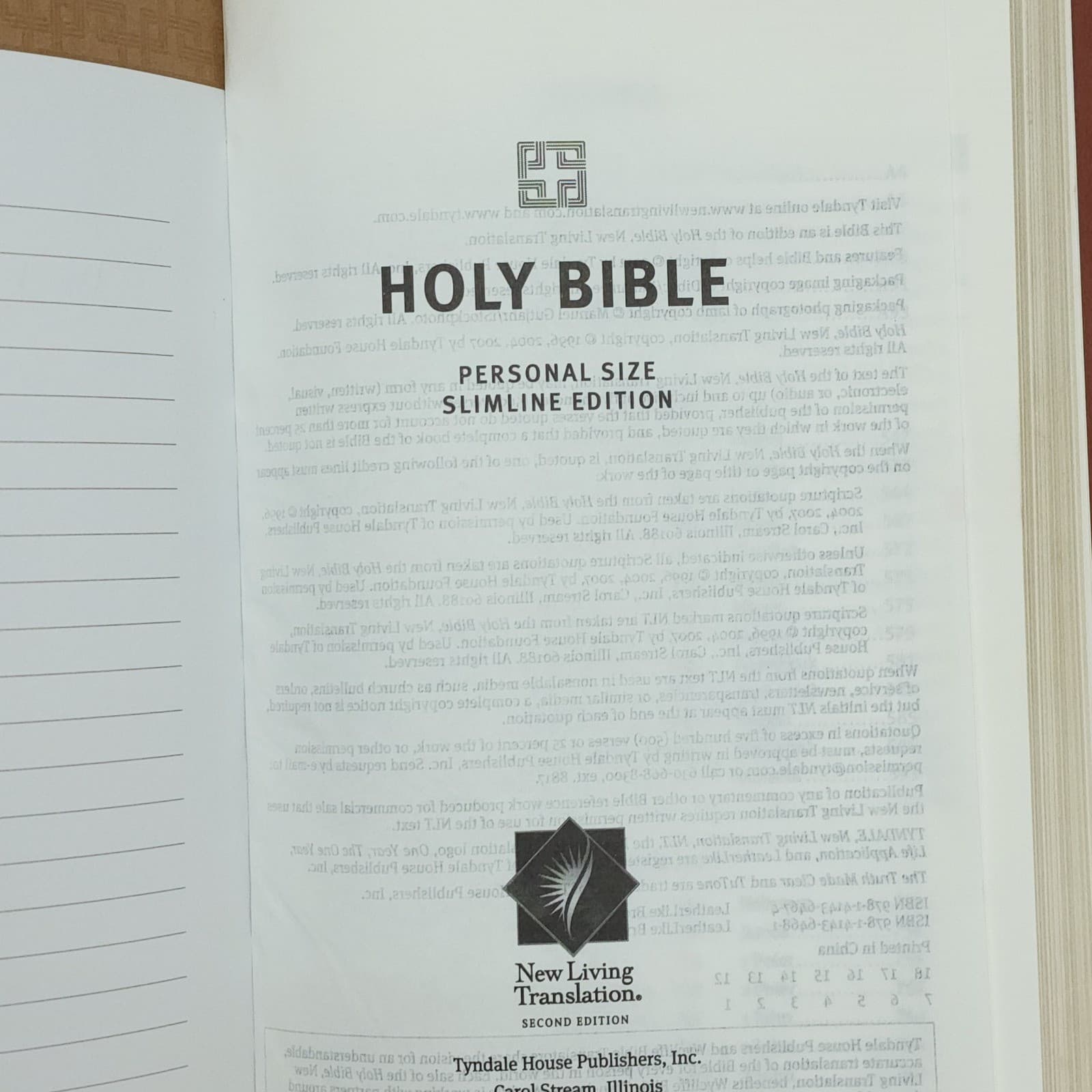 Tyndale NLT Holy Bible Personal Size Slimline Edition TuTone Brown 9781414364674 - Thumbnail 6