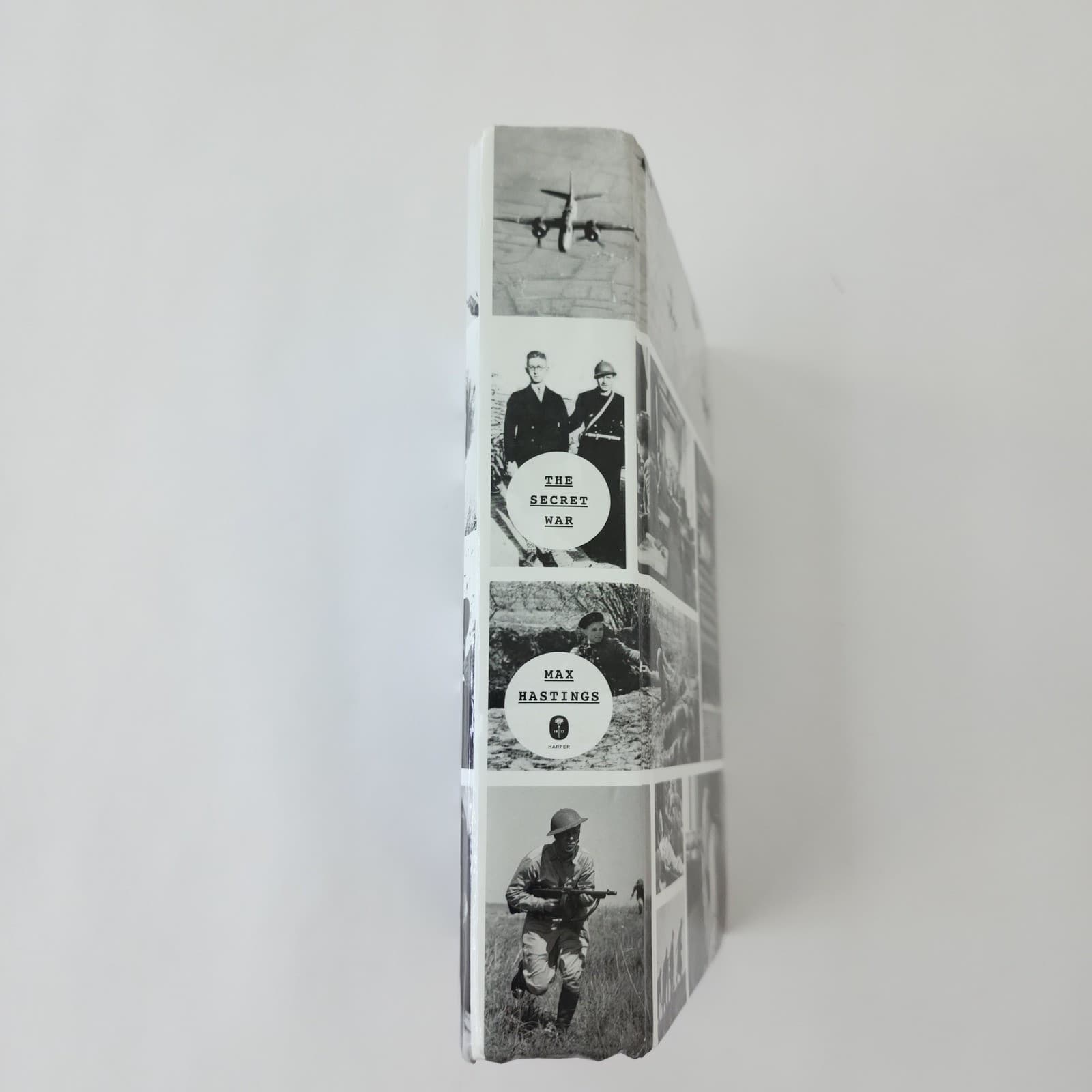 The Secret War Max Hastings Spies Ciphers Guerrillas 1939-1945 Hardcover Book - Thumbnail 2
