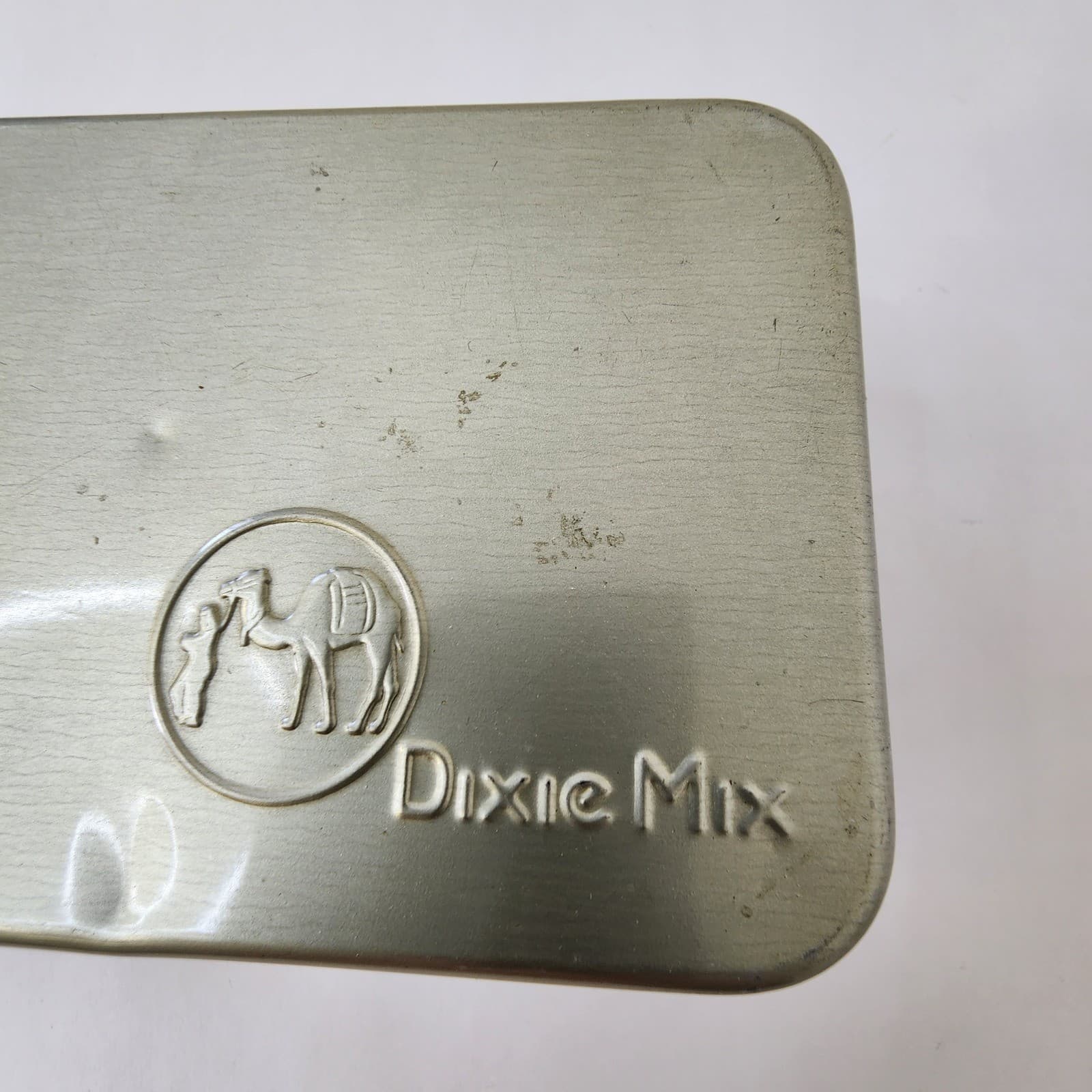 Vintage 1940's Dixie Mix Tin Embossed Camel Logo Silver Metal Storage Box - Thumbnail 2