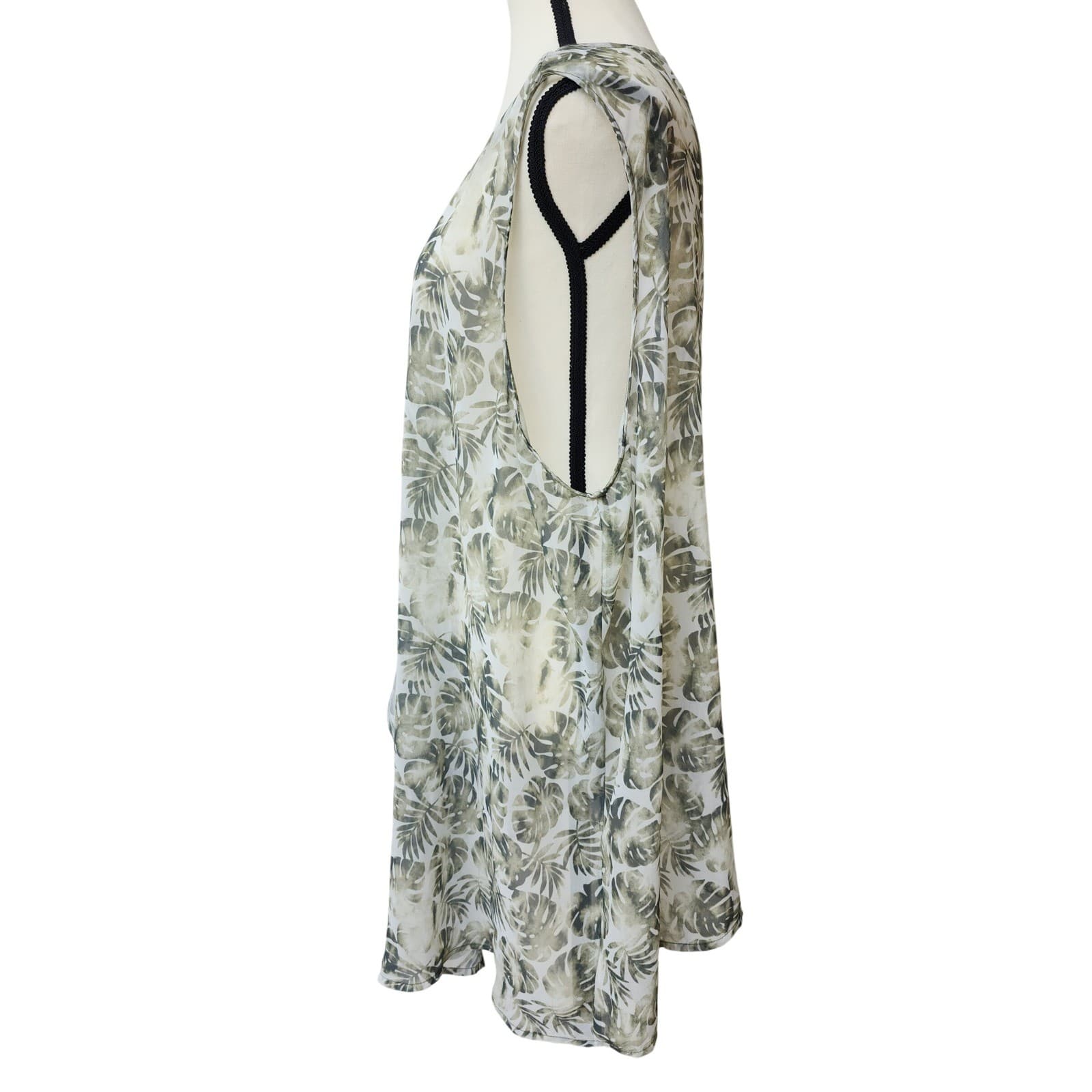 Tropical Monstera Leaf Print Open Front Kimono Vest Sea Turtle Green 2X 20W-22W - Thumbnail 4