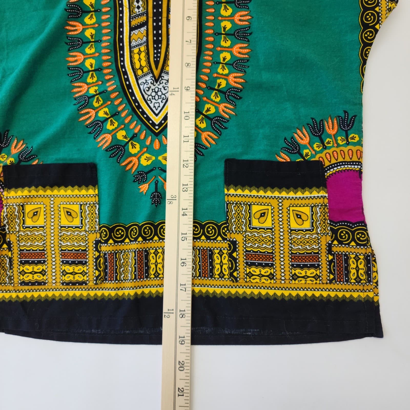 Unisex Green Dashiki 2 Piece Set V-Neck Top and Shorts African Print Tribal S/M - Thumbnail 4