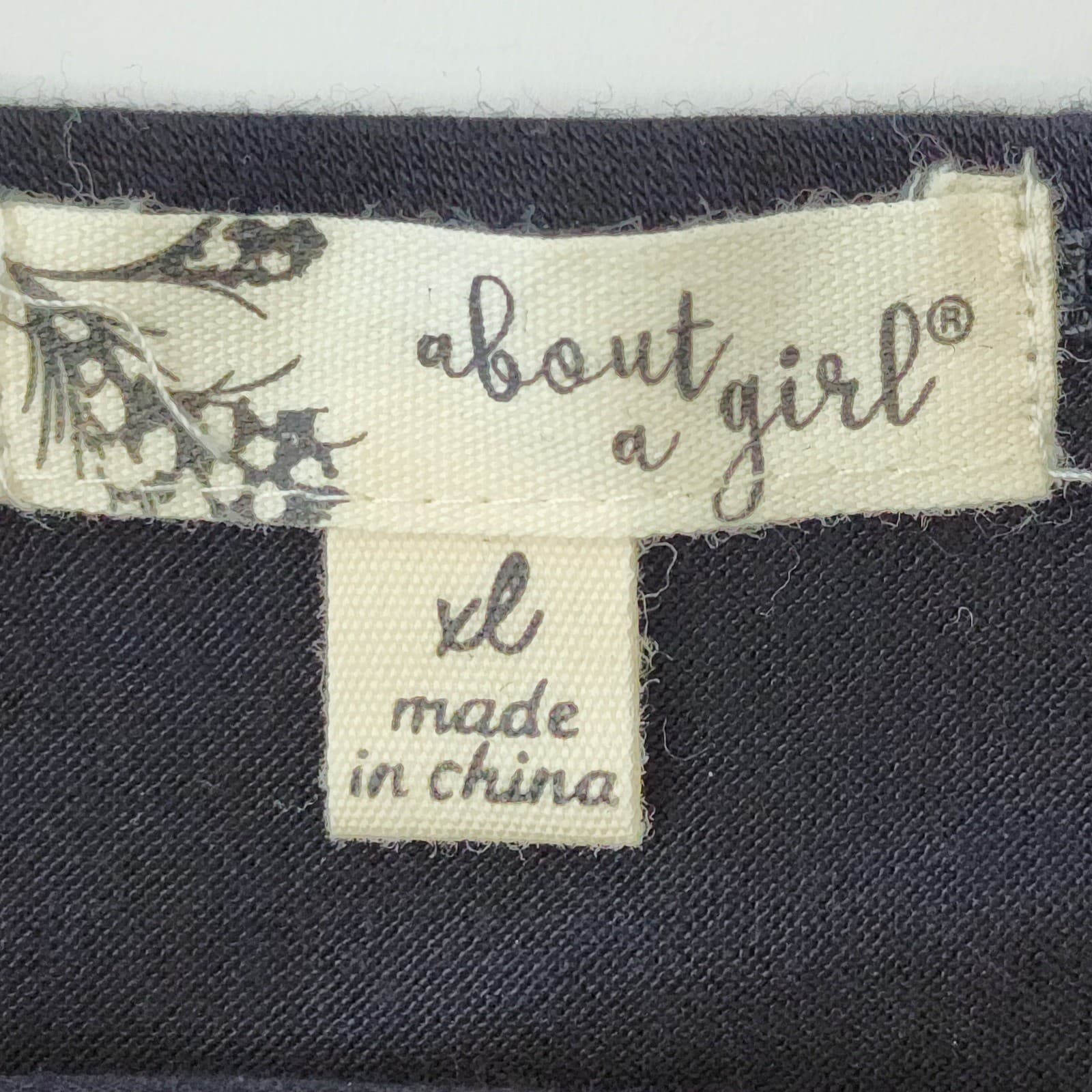 About A Girl Womens XL Navy Blue Gold Sequin Floral Mesh Camisole Tank Top XL - Thumbnail 4